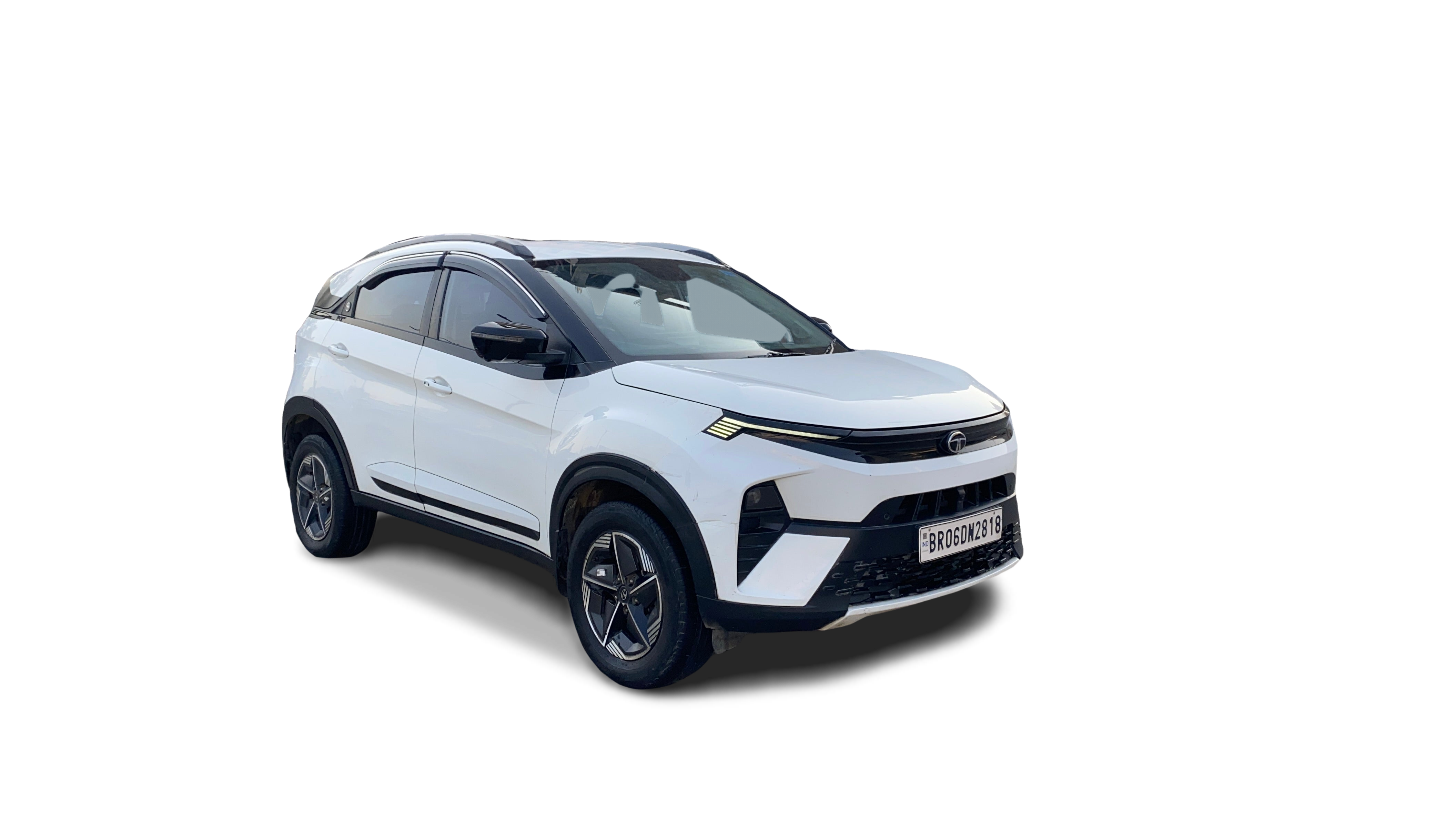 Tata NEXON-img