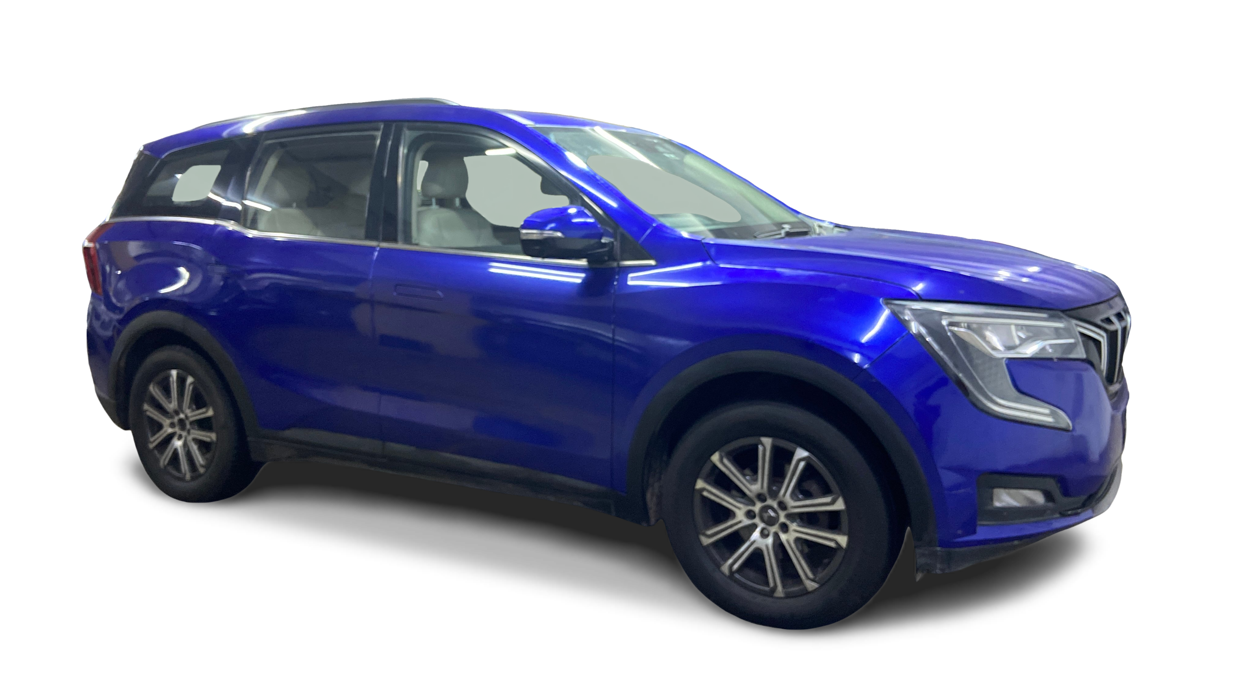 2021 Mahindra XUV700 - SUV - Diesel - Automatic - ₹15.82 lakh