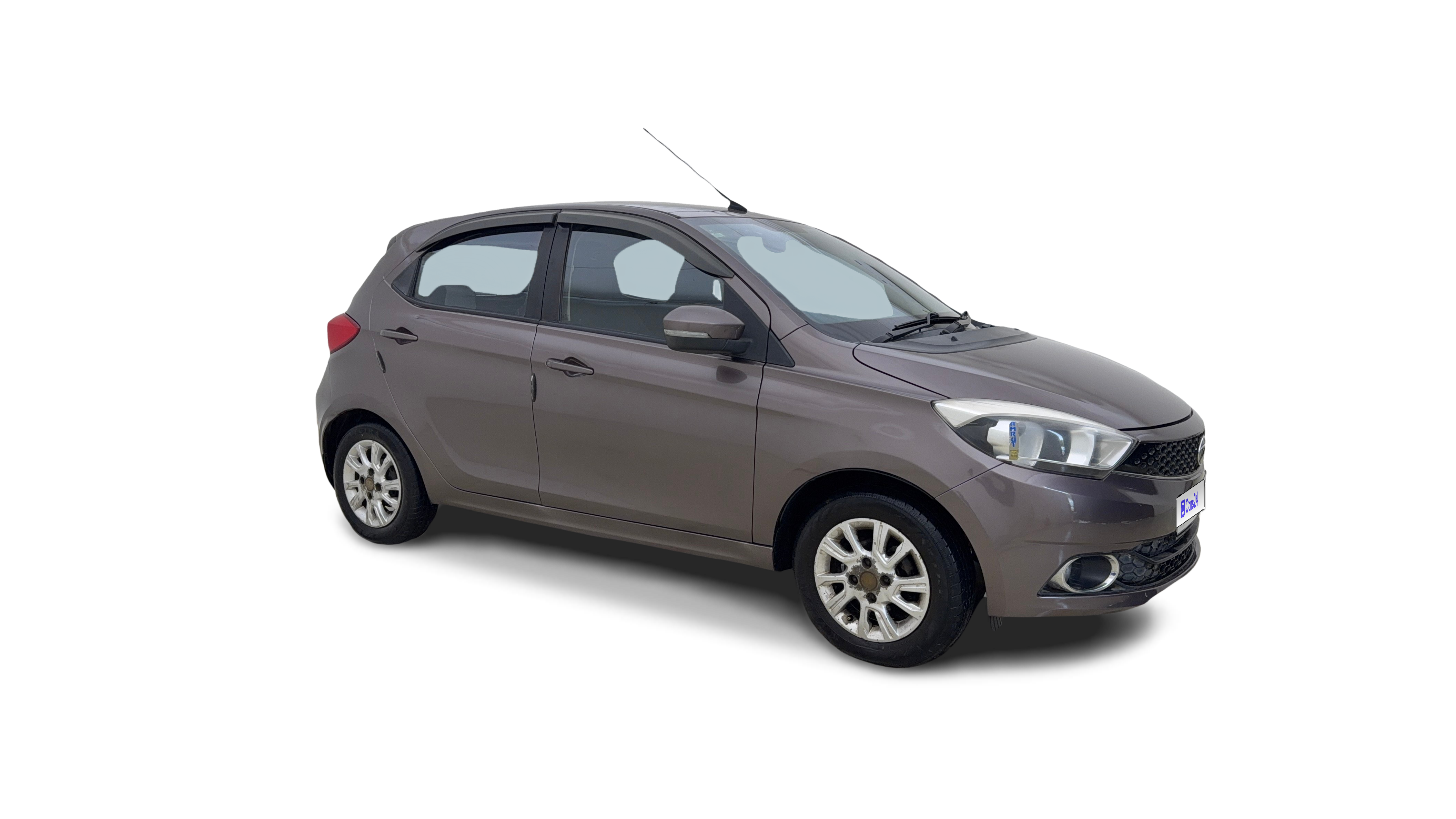 2017 Tata Tiago - Hatchback - CNG - Manual - ₹2.88 lakh