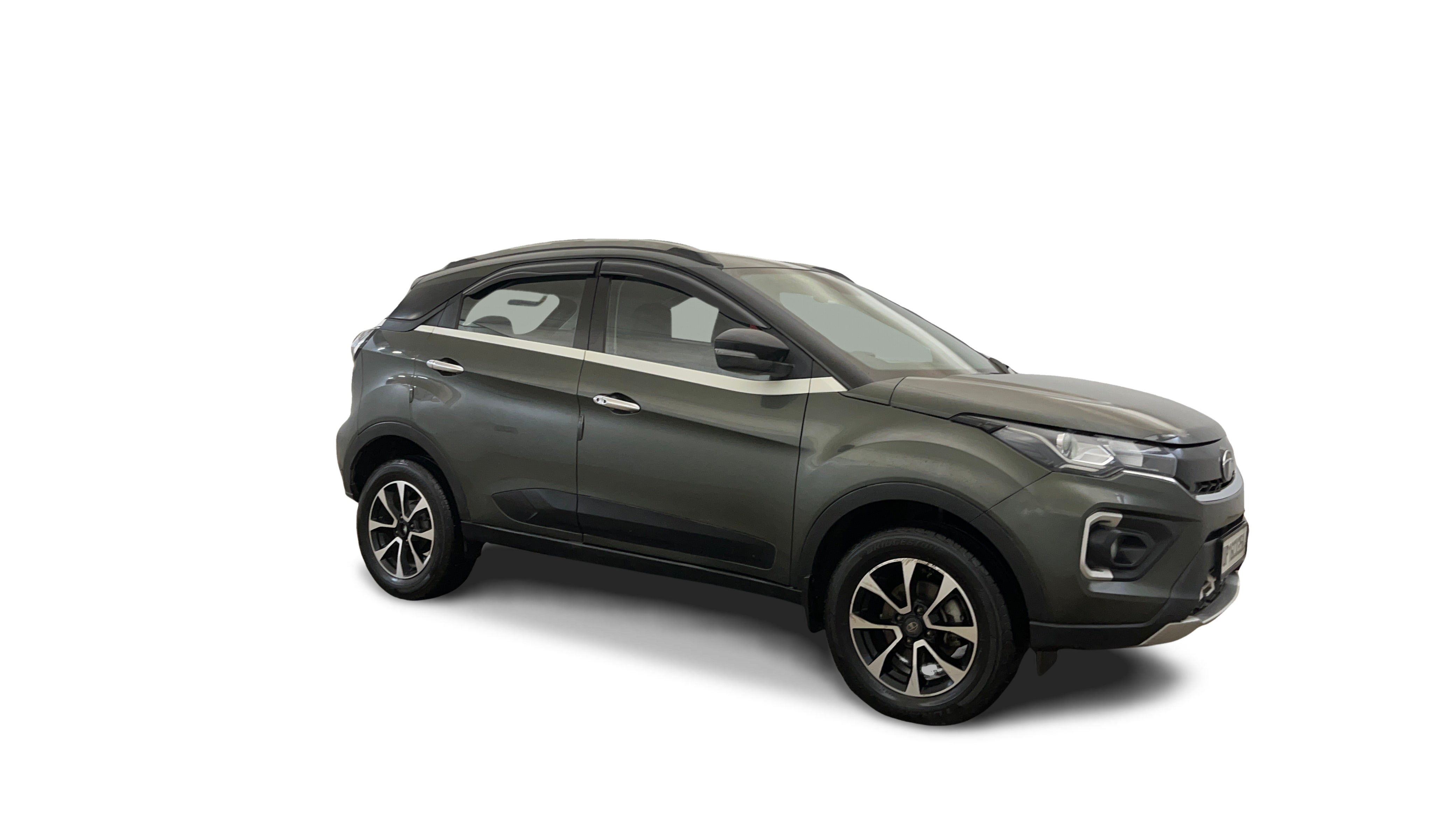 Tata NEXON-img