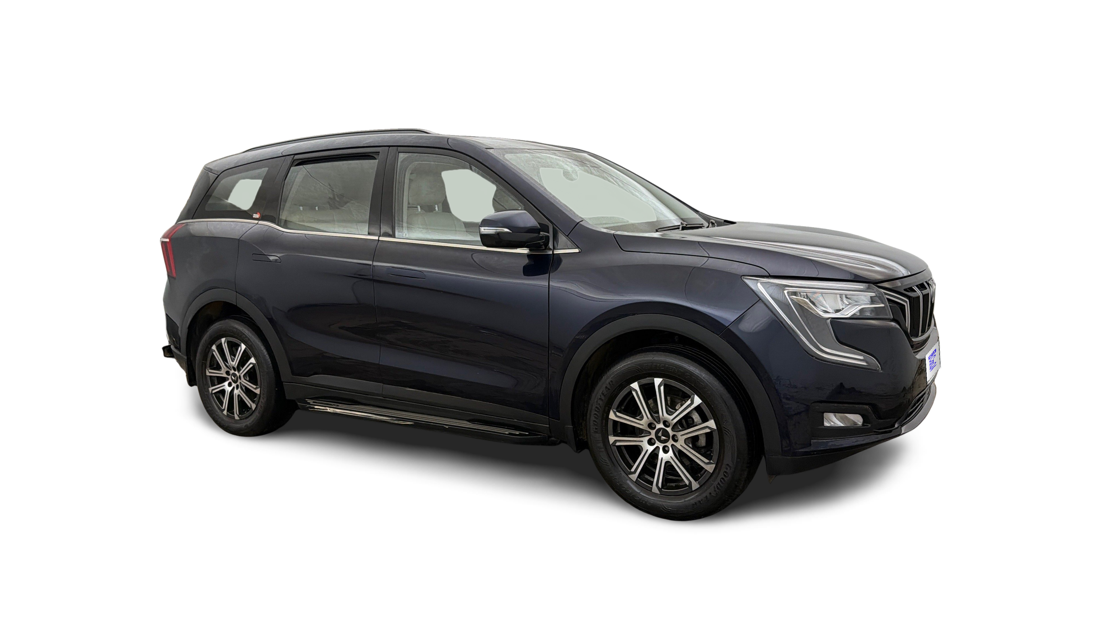 2024 Mahindra XUV700 - SUV - Petrol - Manual - ₹16.97 lakh