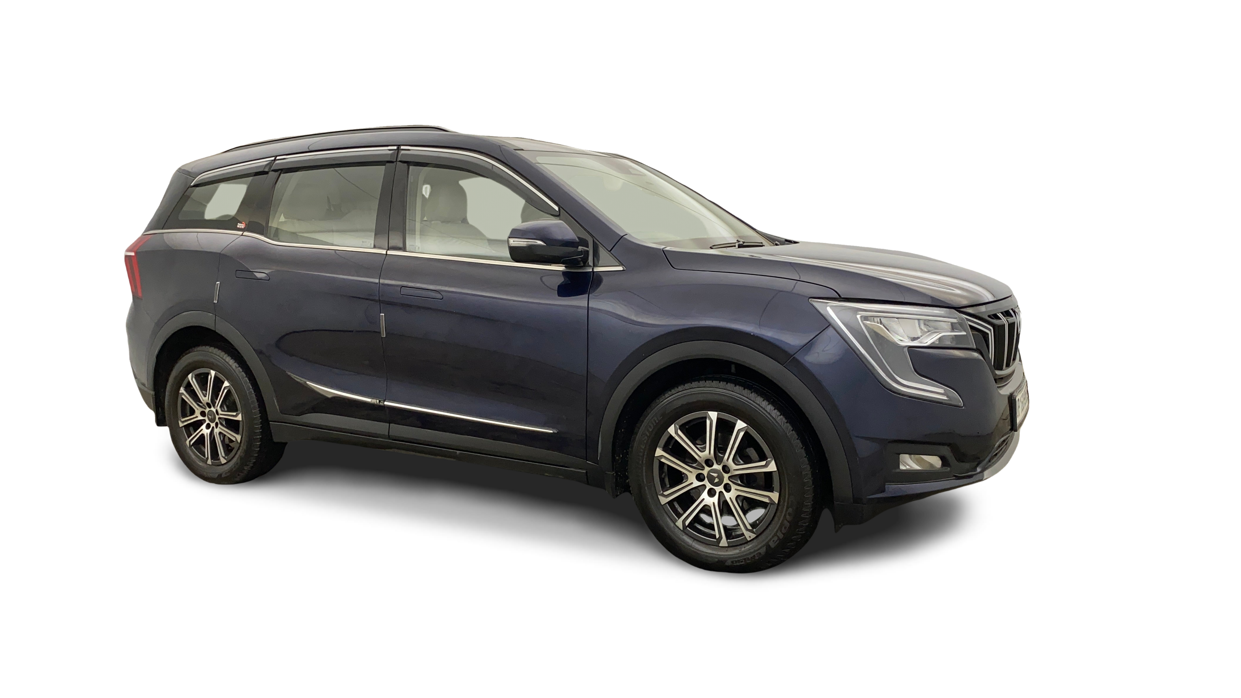 2022 Mahindra XUV700 - SUV - Petrol - Automatic - ₹15.13 lakh