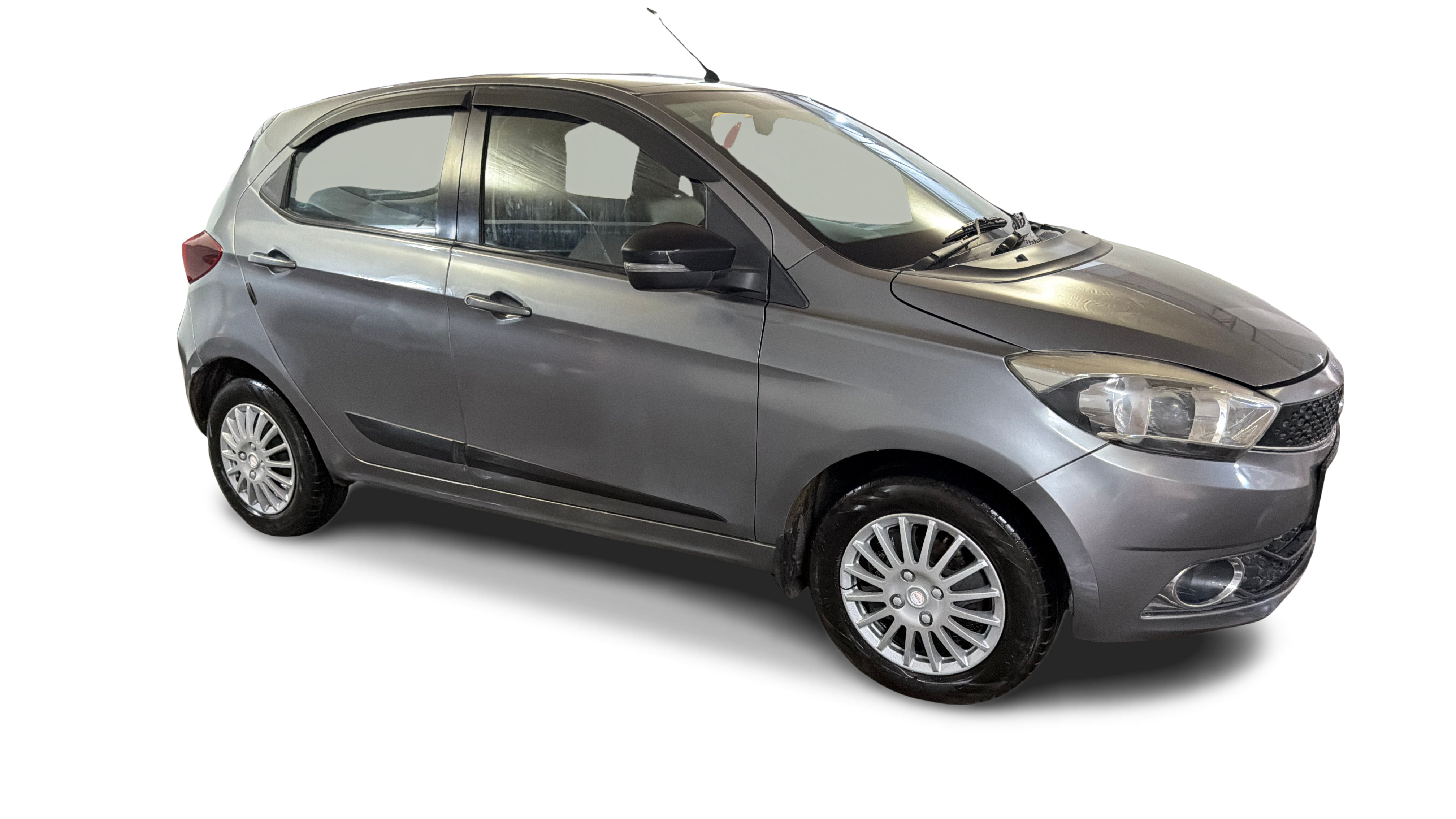 2019 Tata Tiago - Hatchback - Petrol - Automatic - ₹3.04 lakh