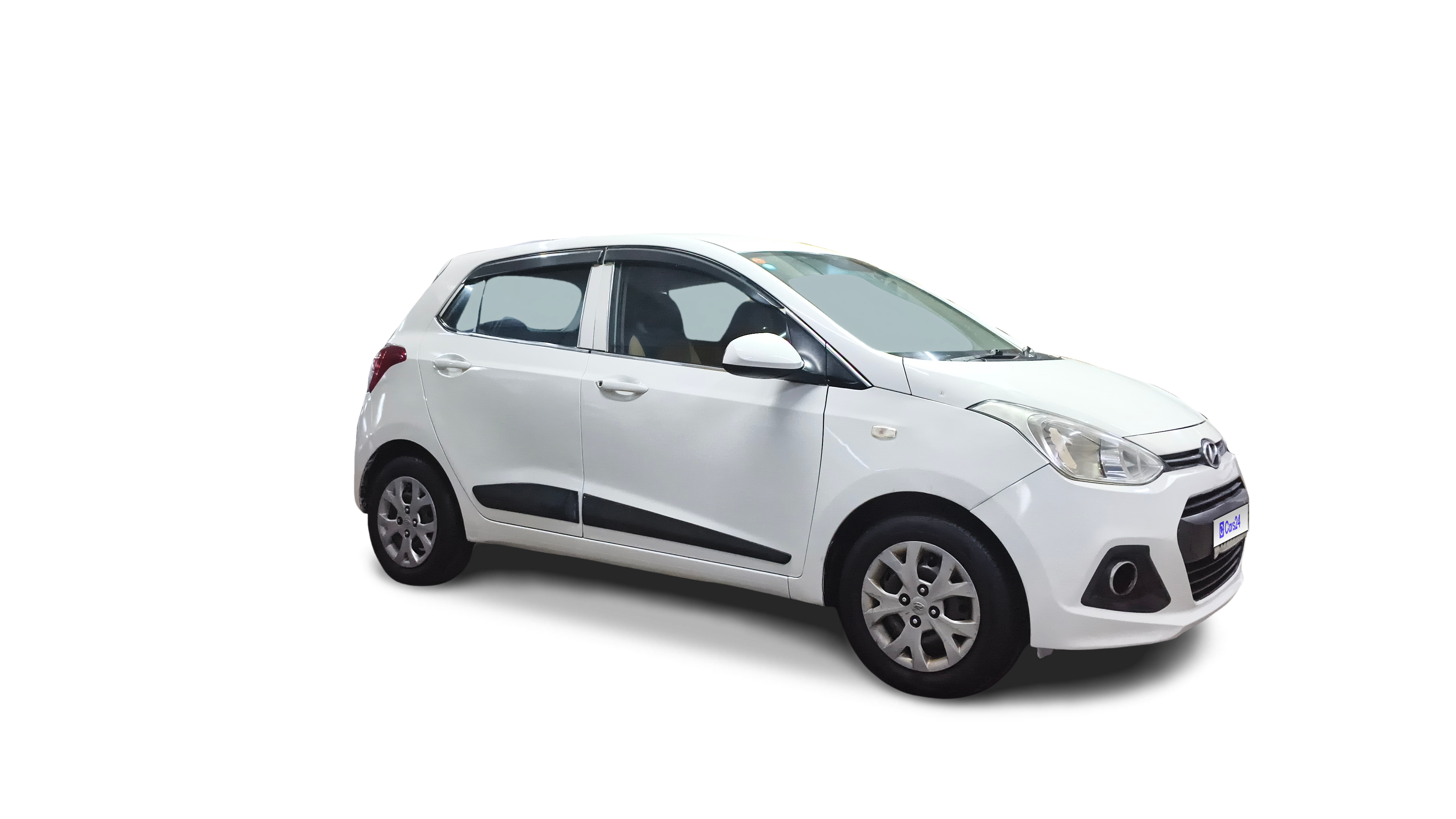 2016 Hyundai Grand i10 - Hatchback - CNG - Manual - ₹3.70 lakh