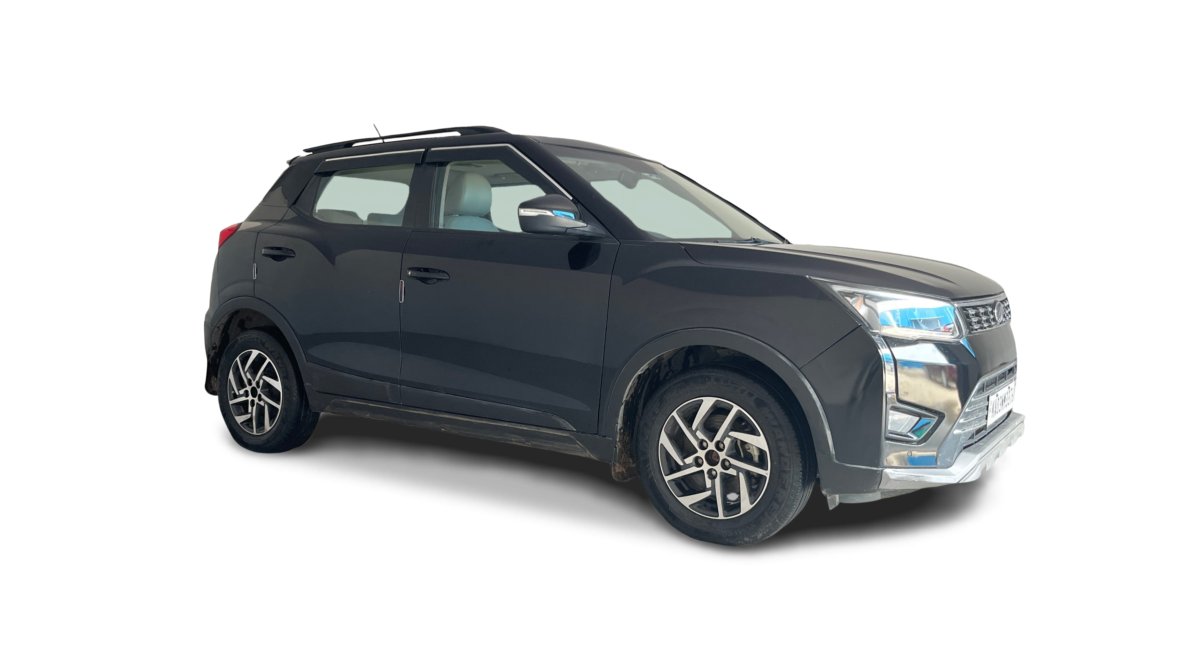 2022 Mahindra XUV300 - SUV - Petrol - Manual - ₹8.52 lakh