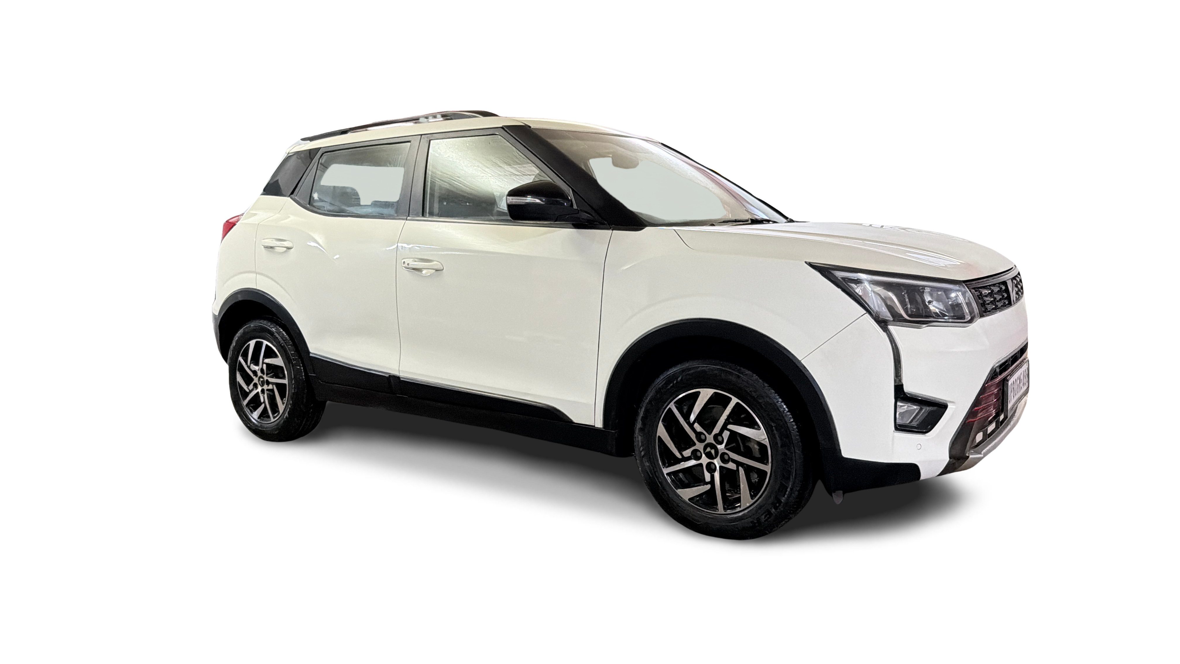 2022 Mahindra XUV300 - SUV - Petrol - Manual - ₹8.34 lakh