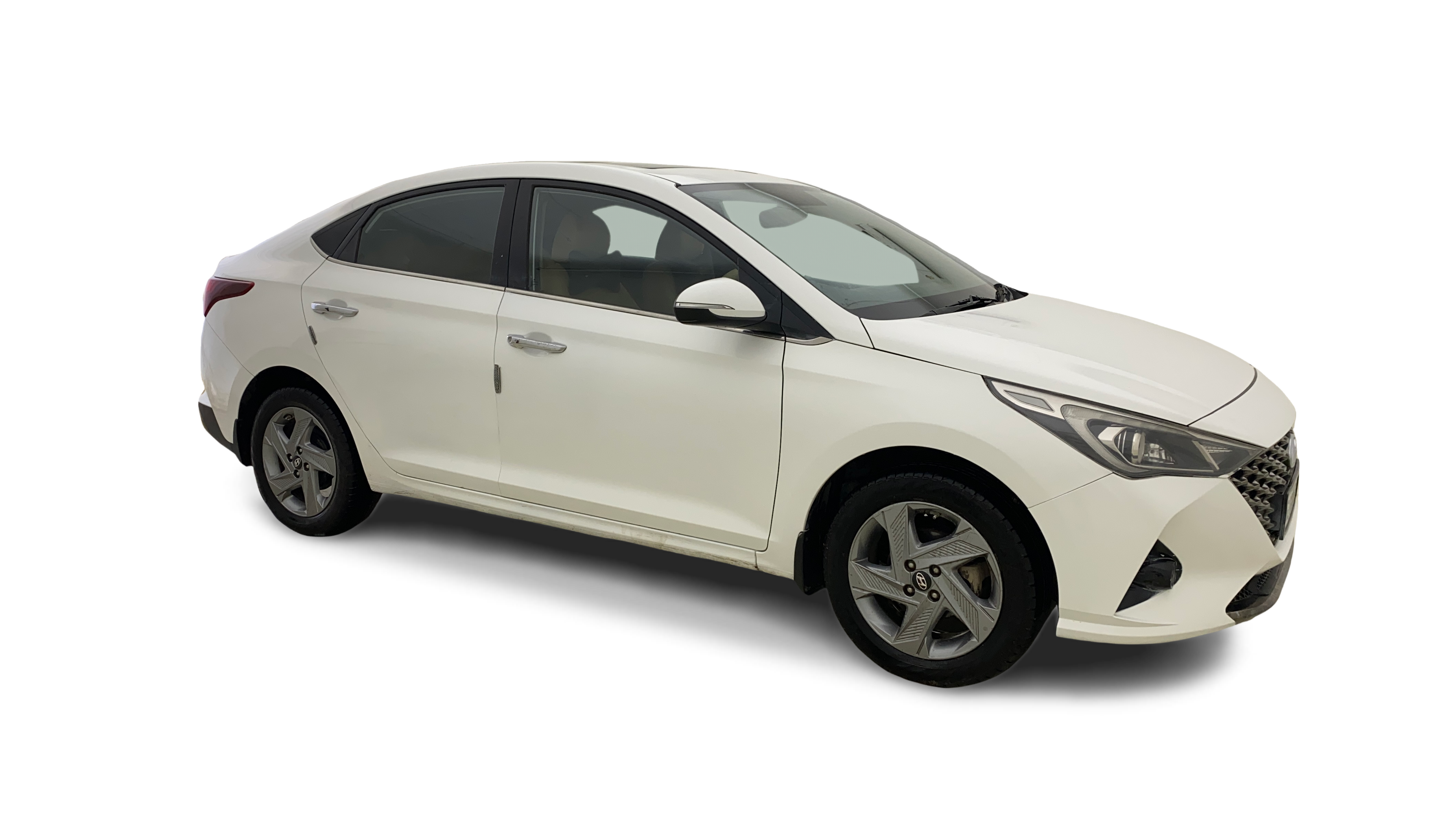 2022 Hyundai Verna - Sedan - Petrol - Manual - ₹8.01 lakh