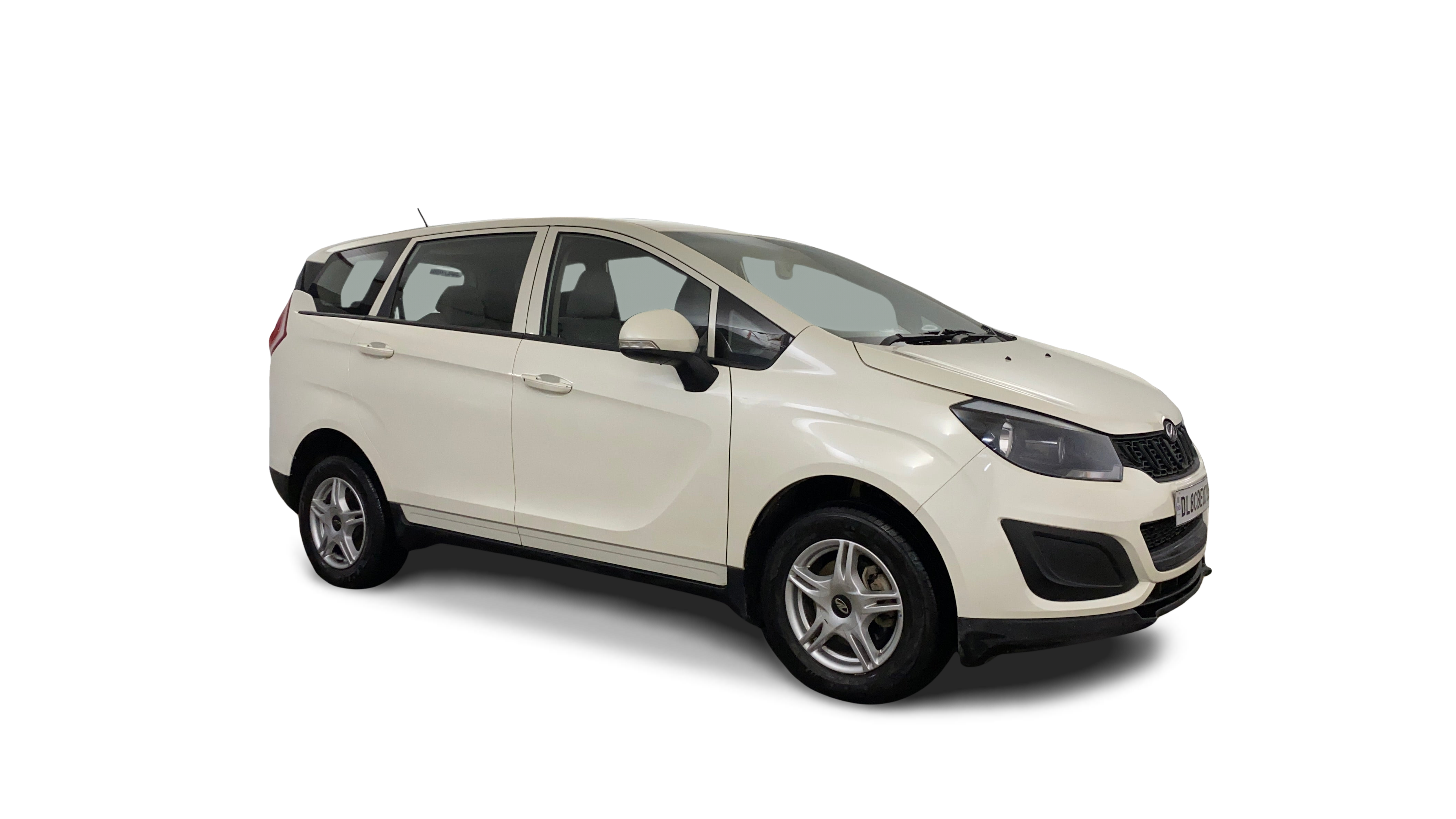 Mahindra MARAZZO-img