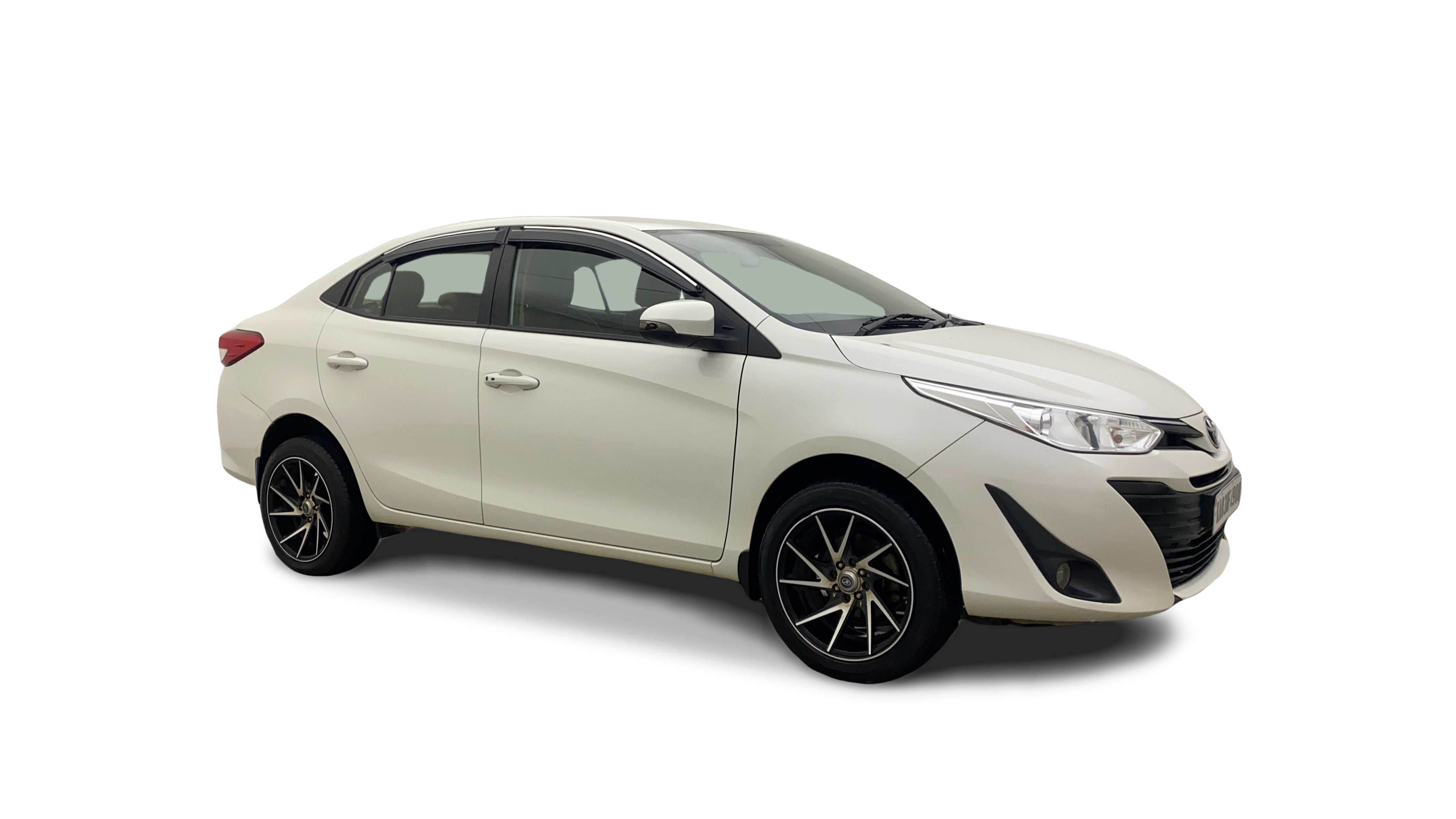 2018 Toyota YARIS - Sedan - Petrol - Manual - ₹6.04 lakh