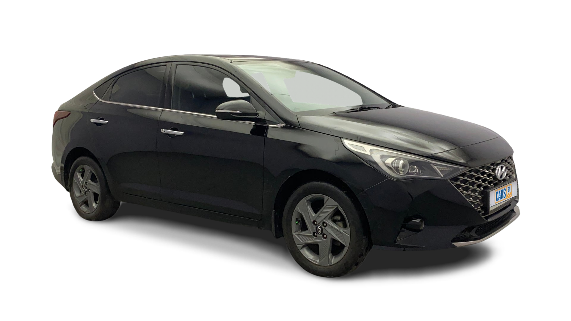 Hyundai Verna-img