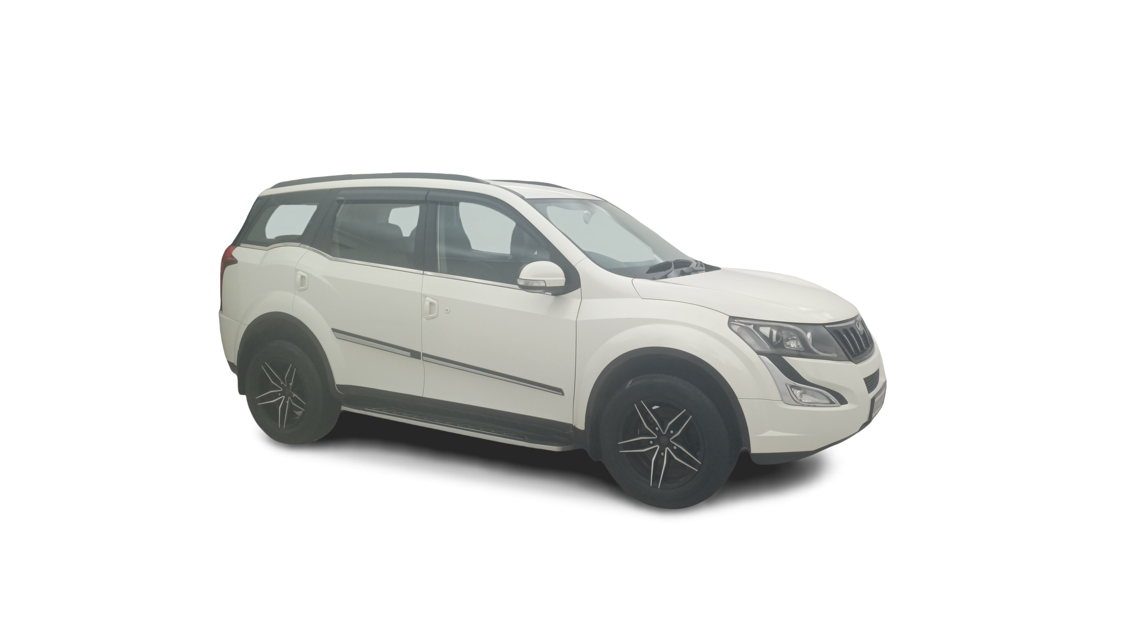 2017 Mahindra XUV500 - SUV - Diesel - Manual - ₹8.49 lakh