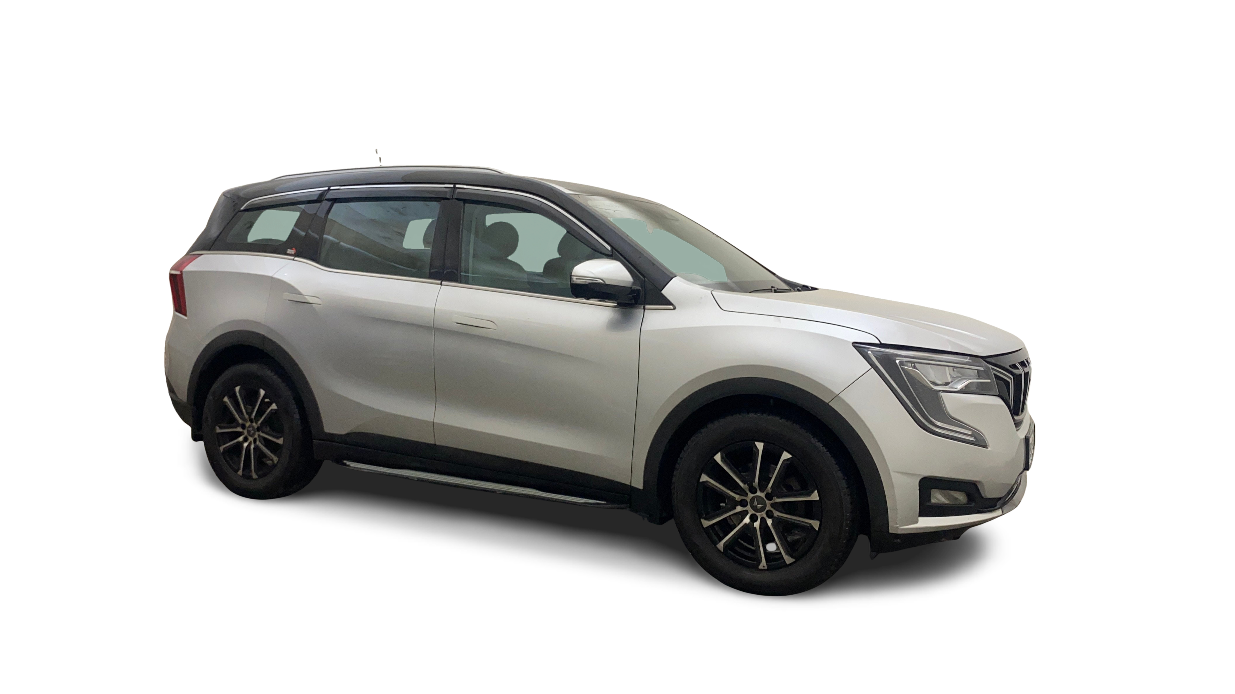 2022 Mahindra XUV700 - SUV - Diesel - Automatic - ₹18.37 lakh