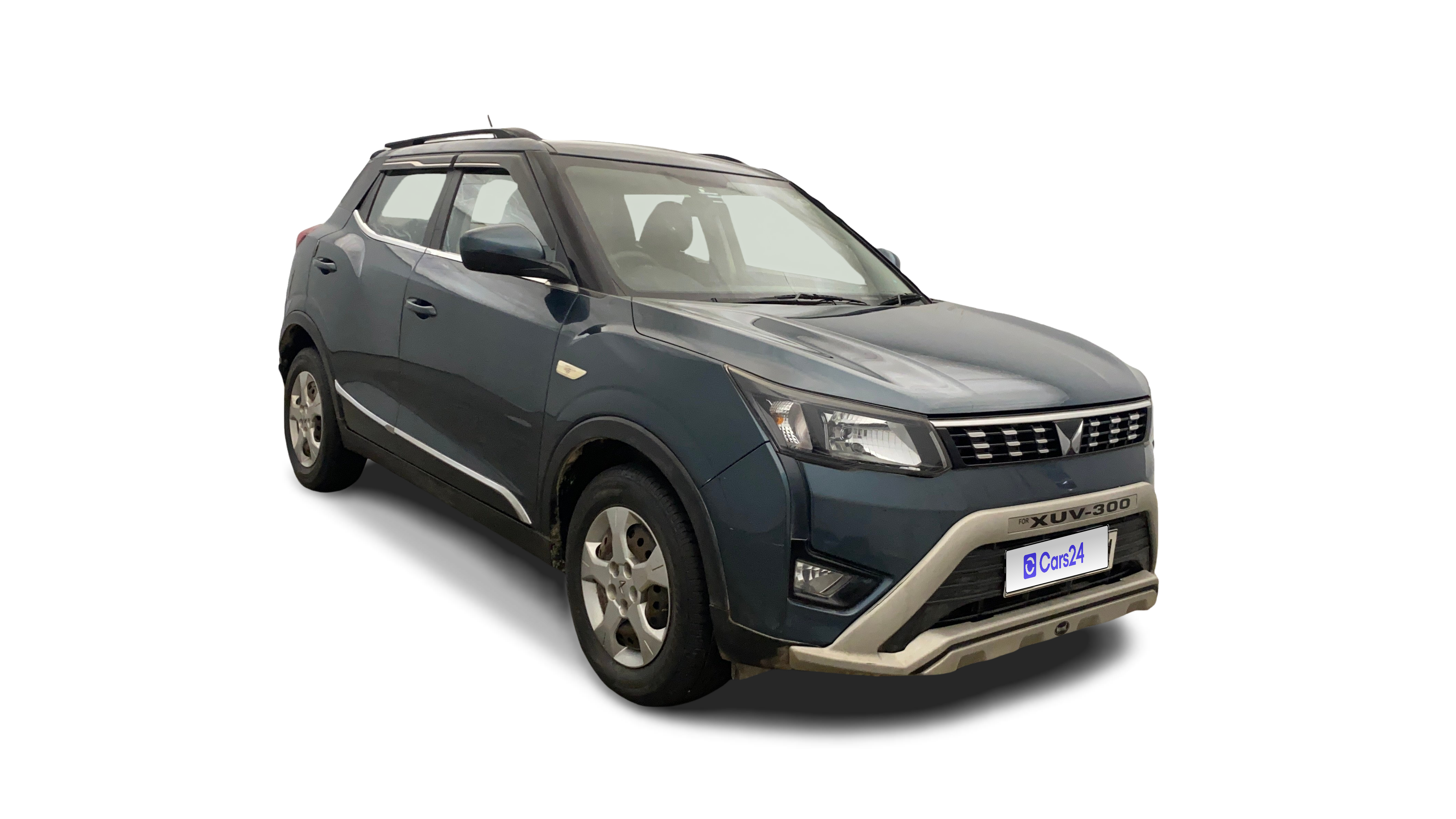 2023 Mahindra XUV300 - SUV - Petrol - Manual - ₹7.04 lakh