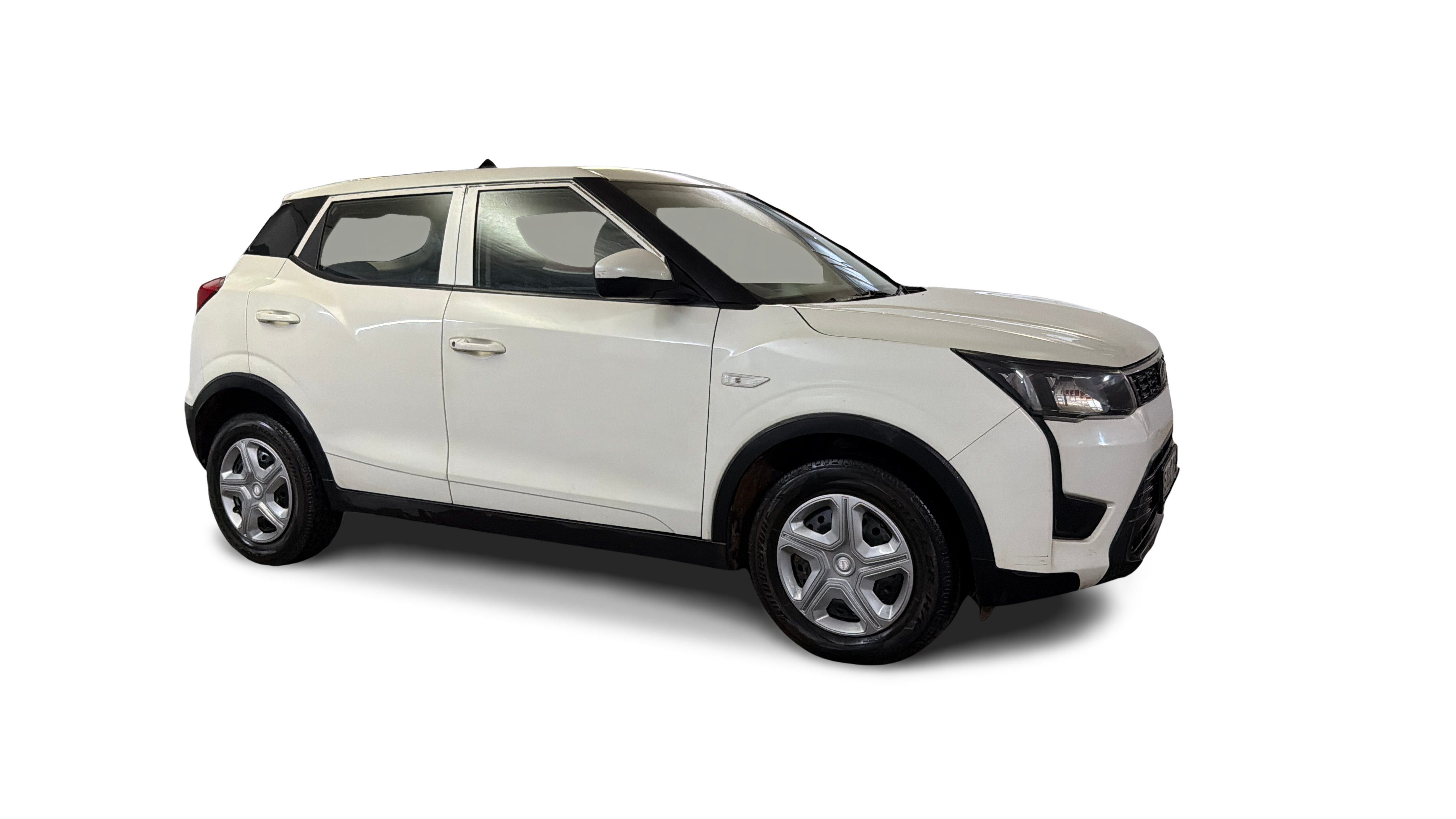 2022 Mahindra XUV300 - SUV - Petrol - Manual - ₹5.10 lakh