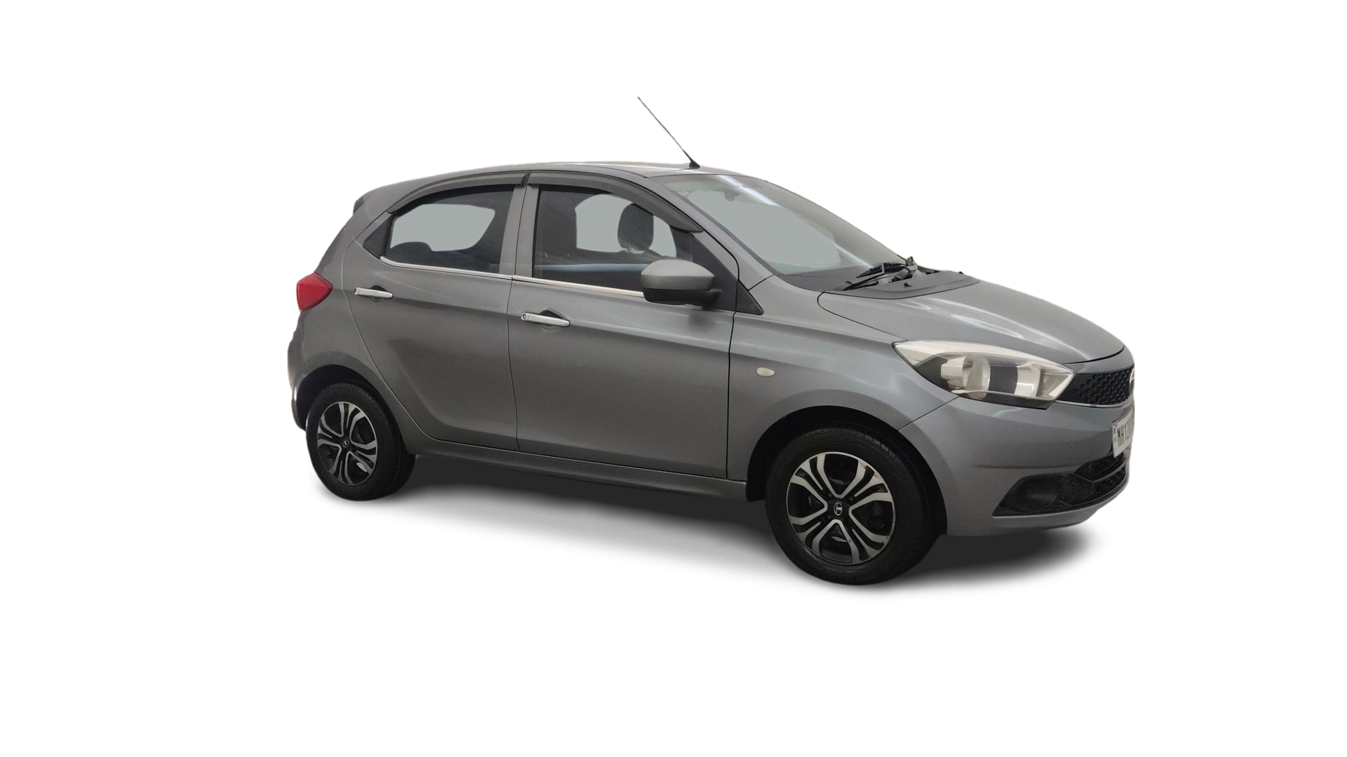 Tata Tiago-img