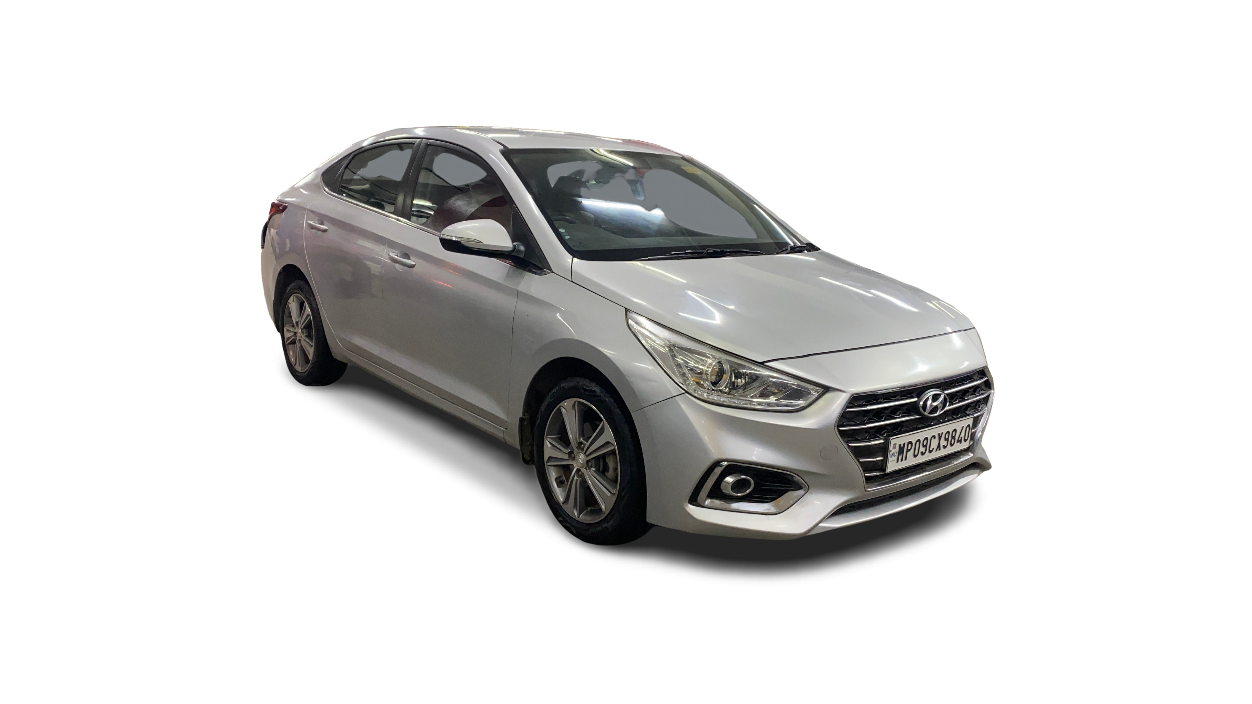 Hyundai Verna-img