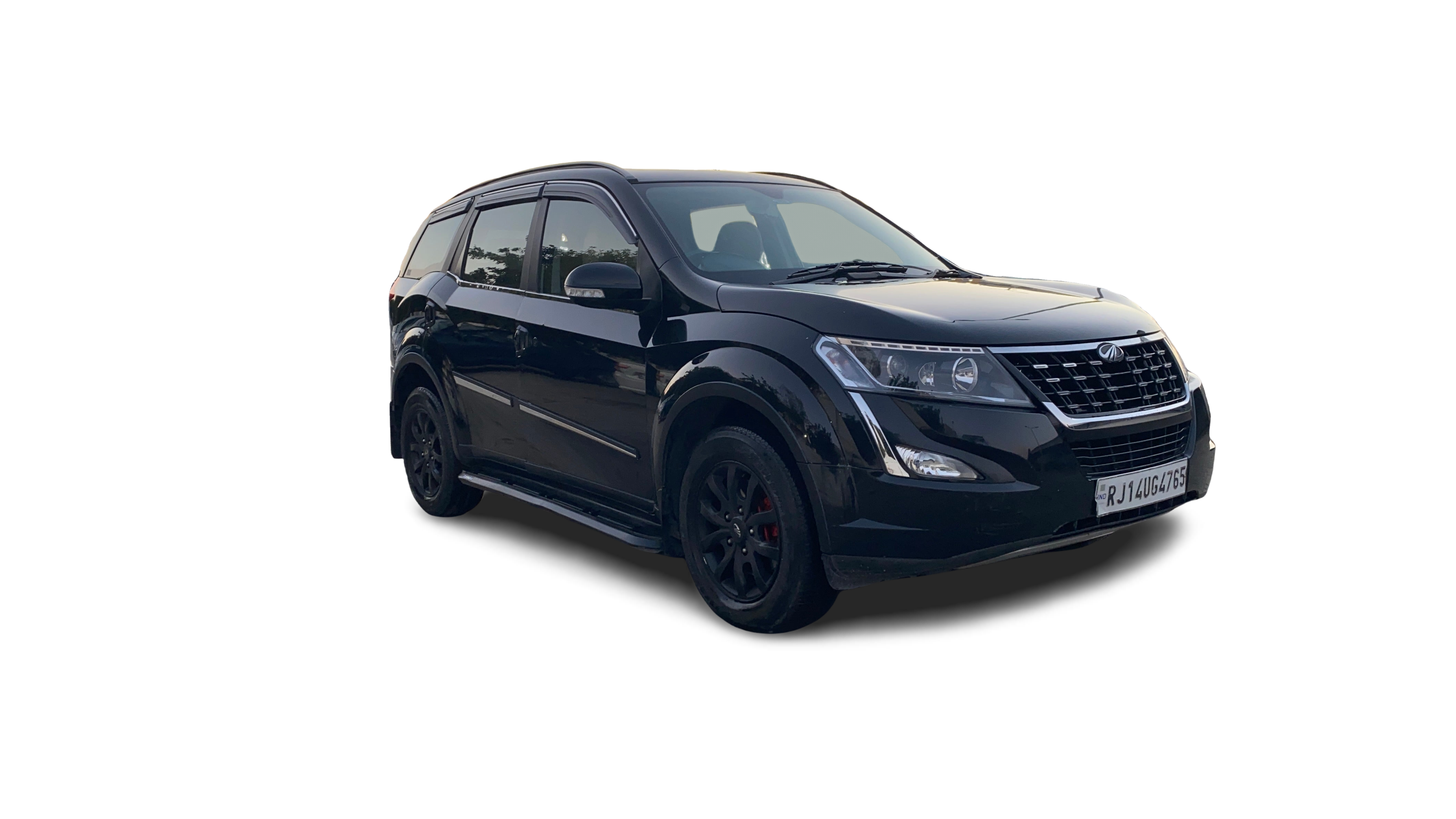 Mahindra XUV500-img