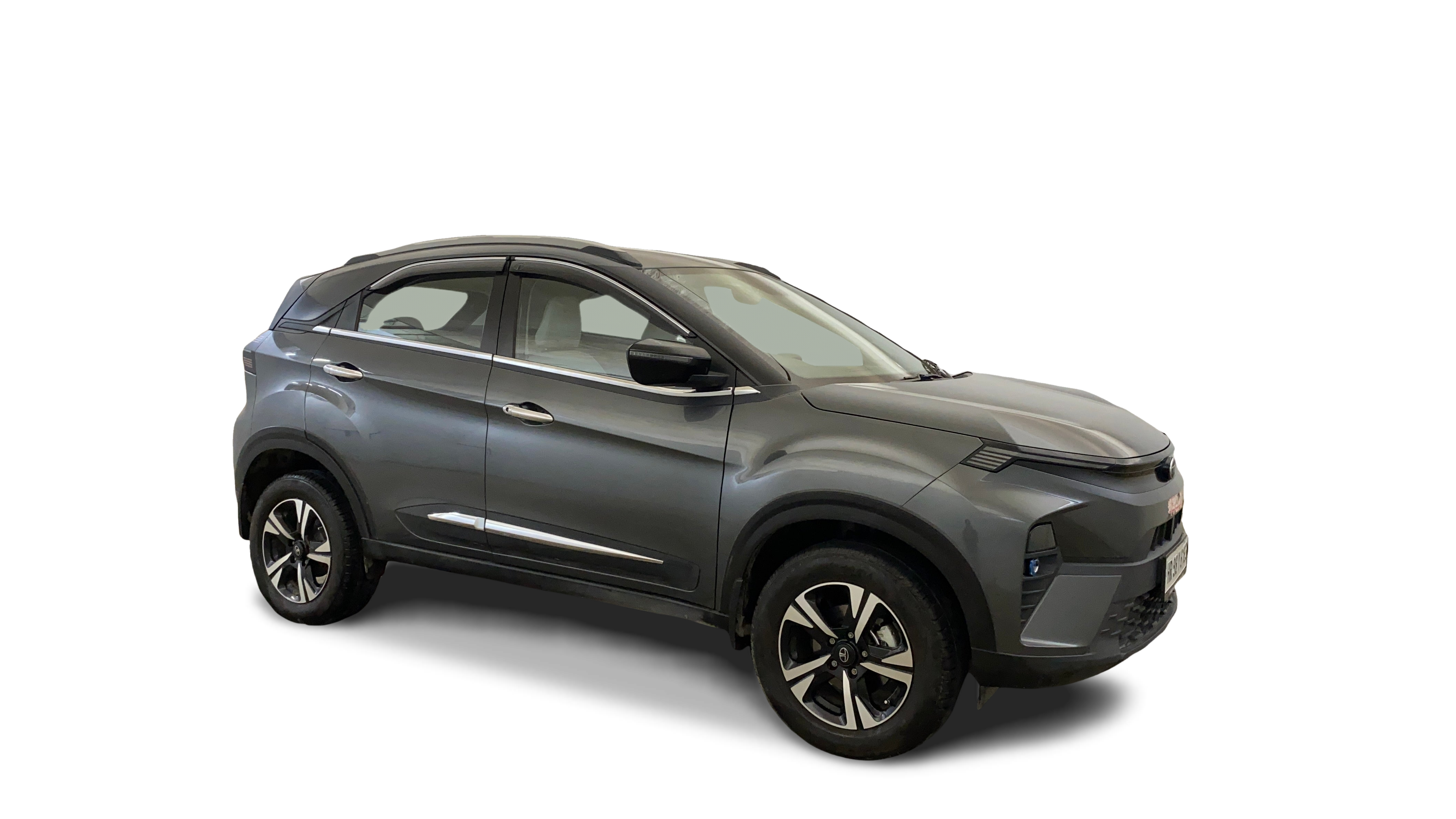 Tata NEXON-img