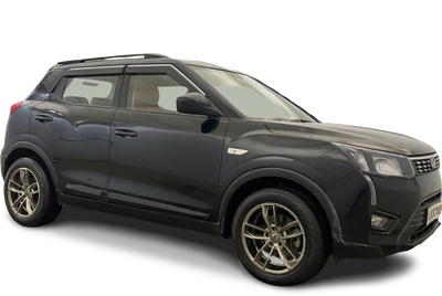 Mahindra XUV300-img