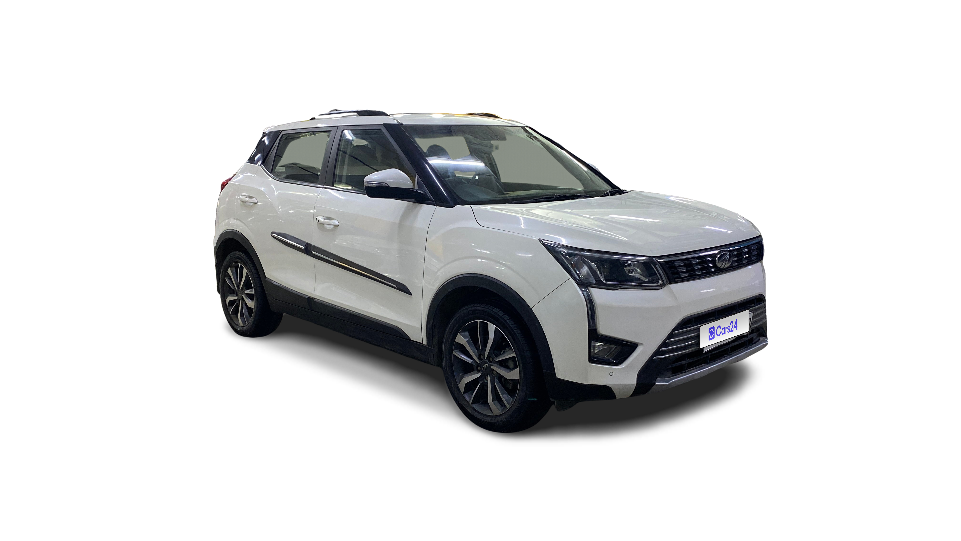 2020 Mahindra XUV300 - SUV - Petrol - Manual - ₹6.30 lakh