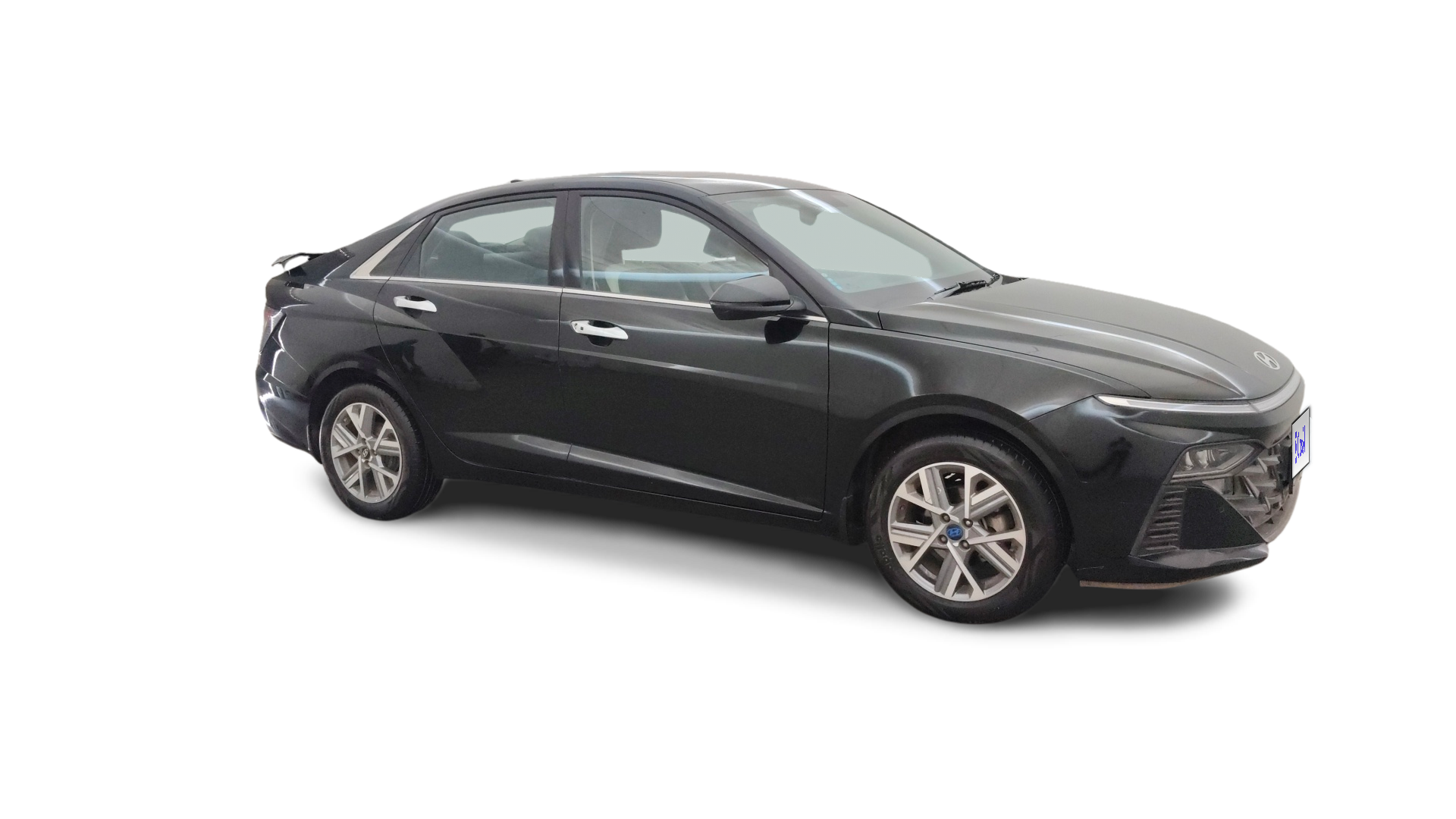 2023 Hyundai Verna - Sedan - Petrol - Manual - ₹9.81 lakh