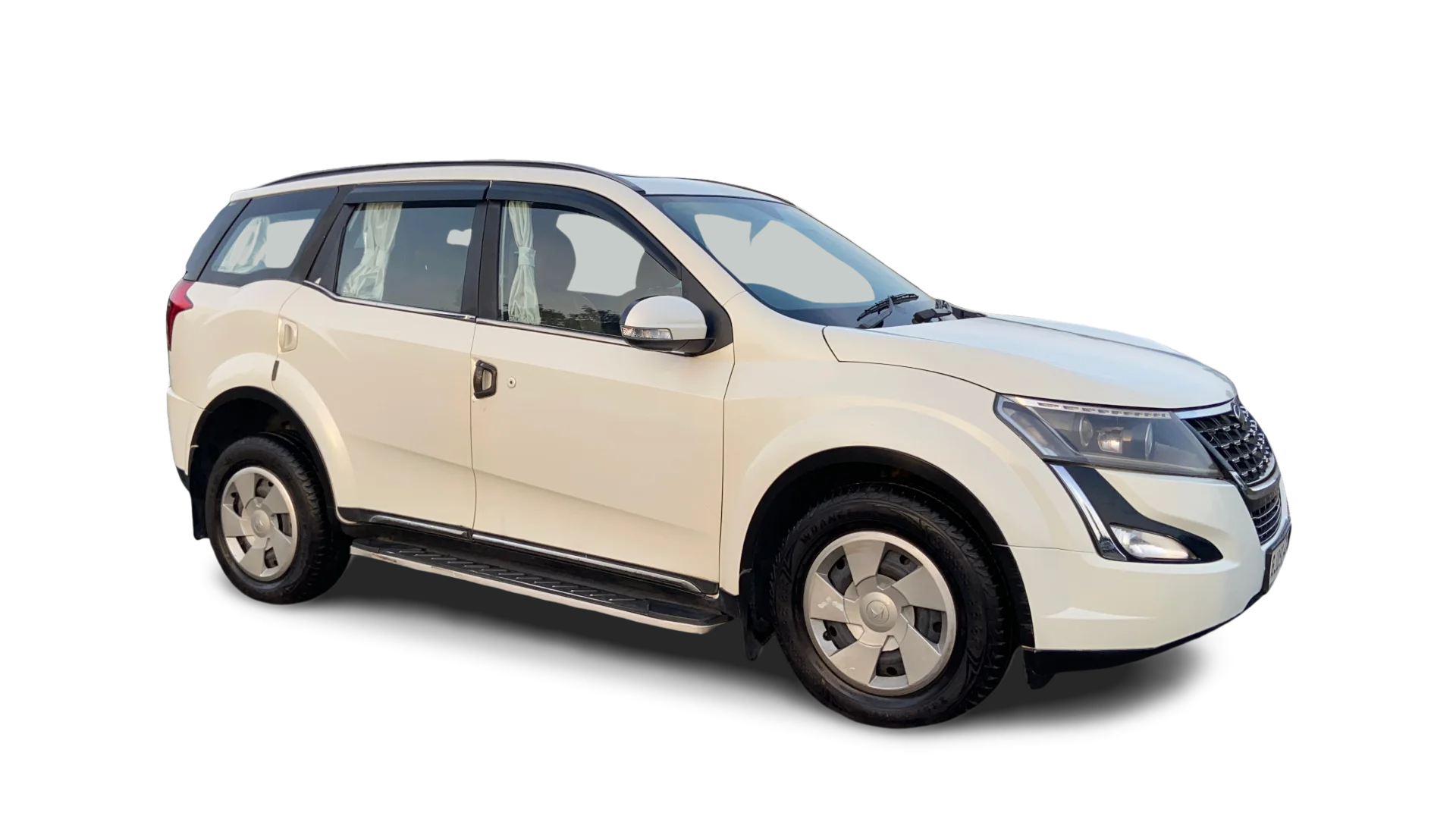 Mahindra XUV500-img
