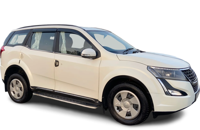 Mahindra XUV500-img