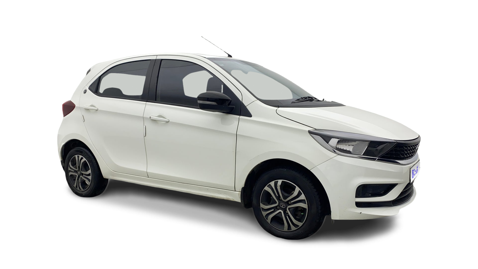 Tata Tiago-img