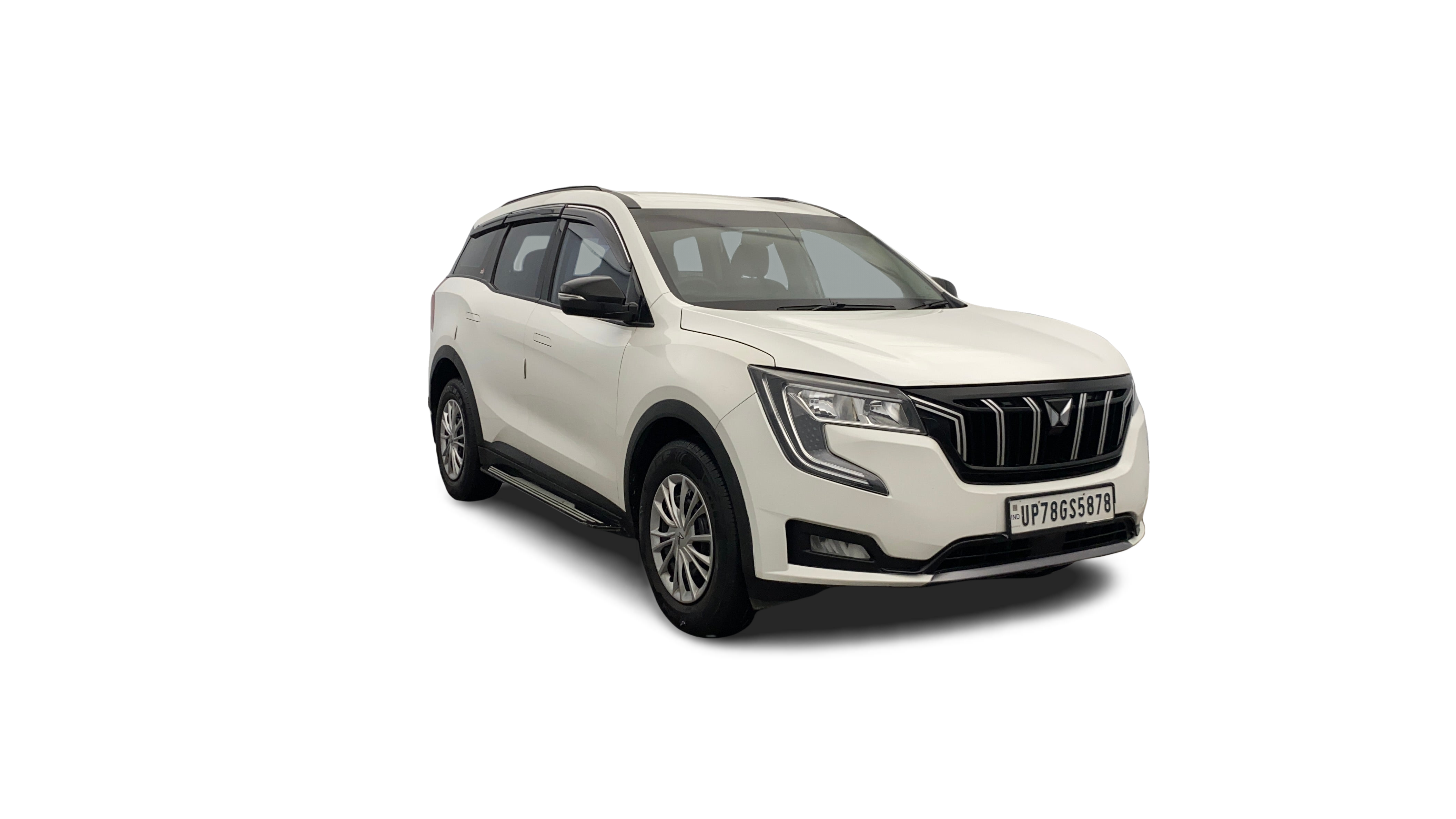 Mahindra XUV700-img