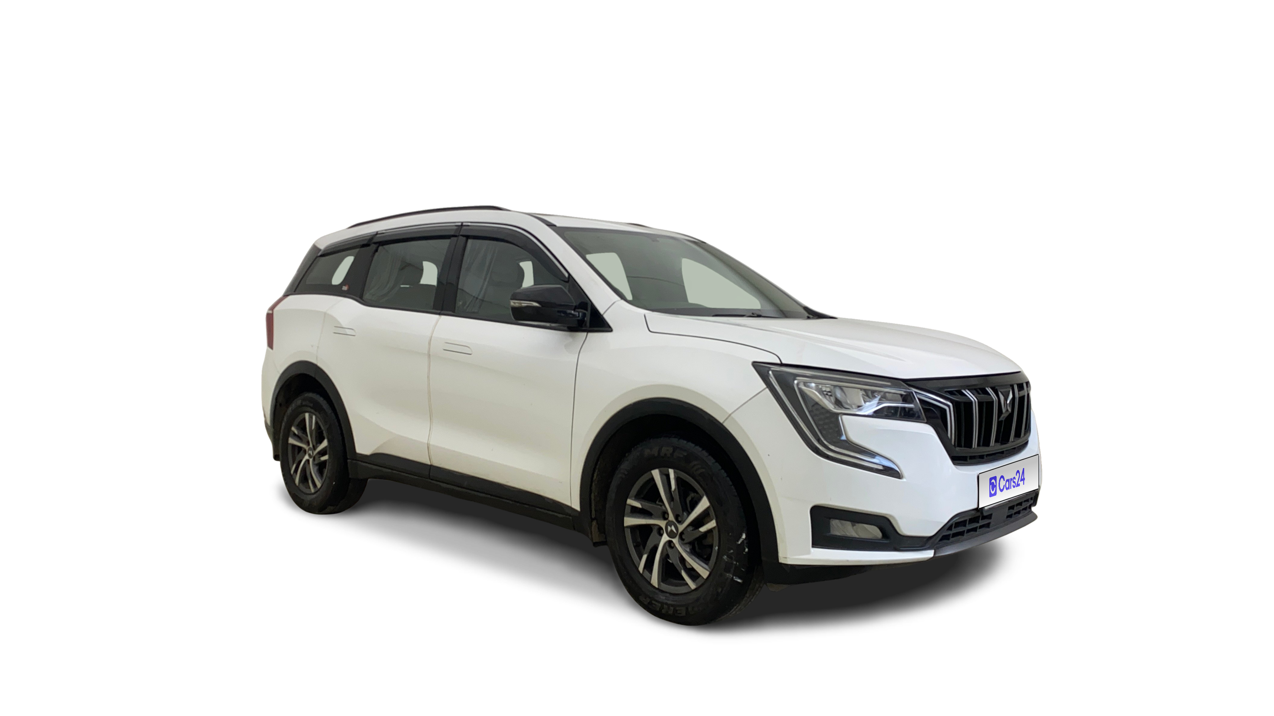2023 Mahindra XUV700 - SUV - Petrol - Manual - ₹15.25 lakh