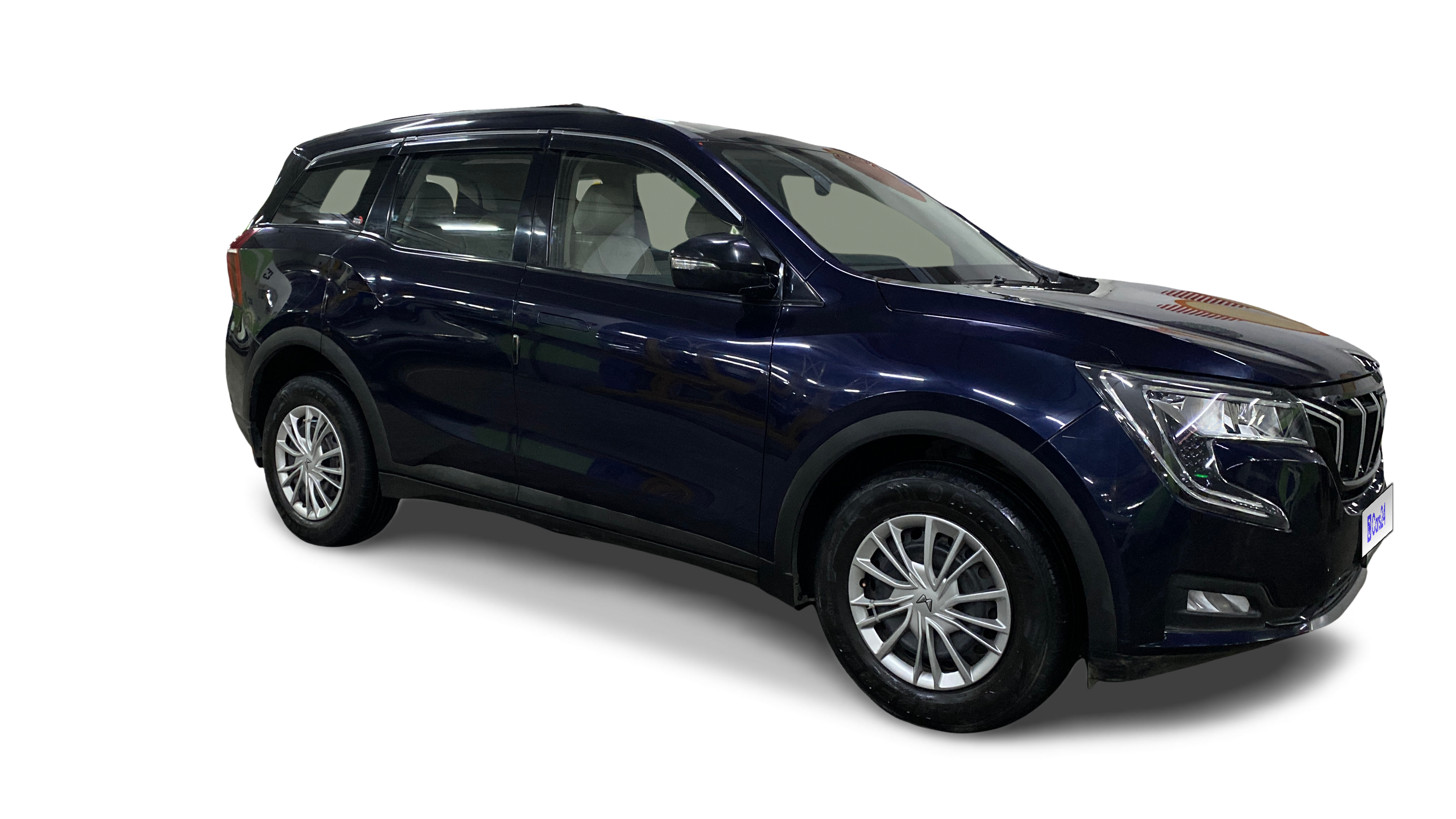 2022 Mahindra XUV700 - SUV - Petrol - Manual - ₹11.74 lakh