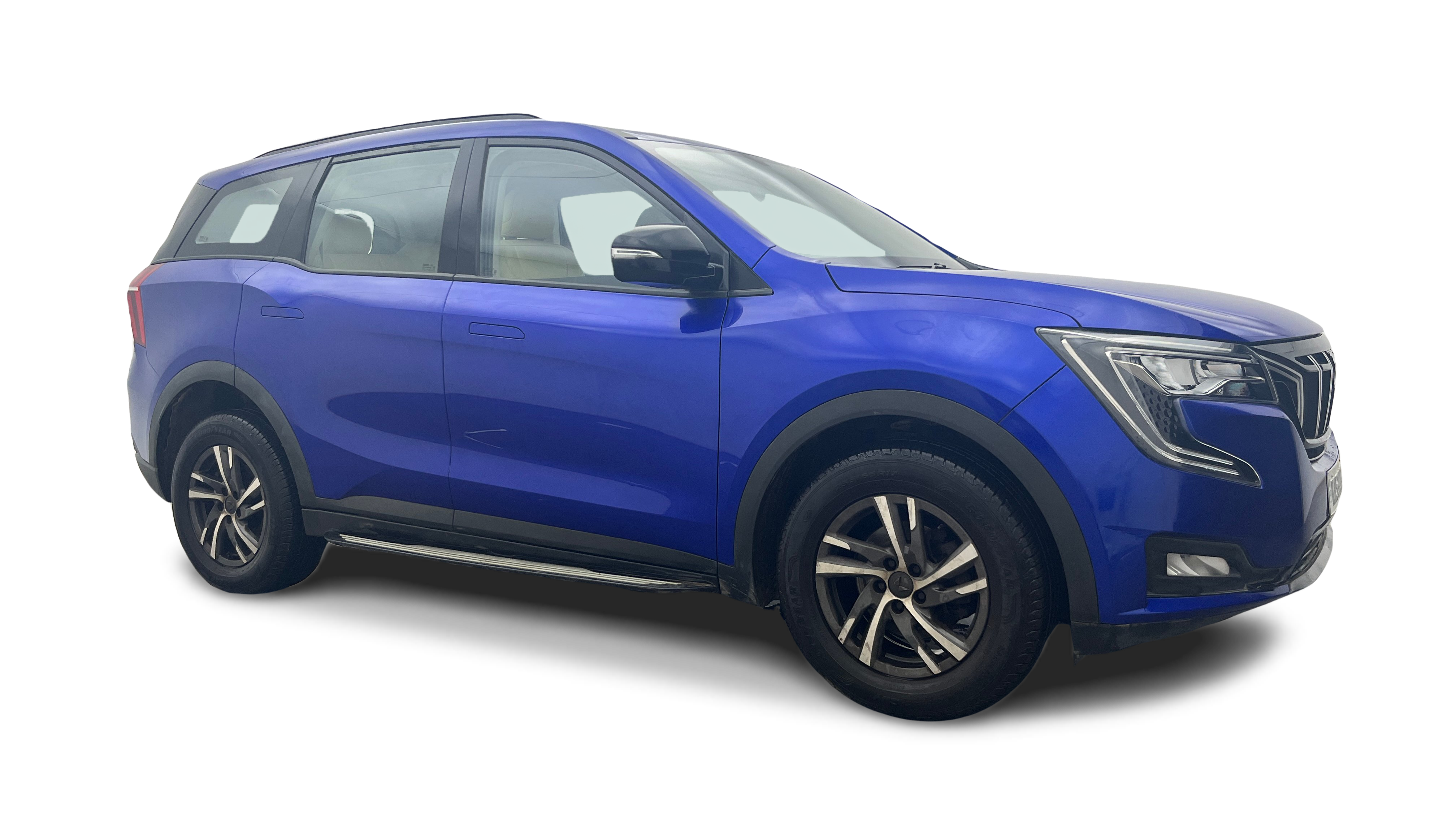 2022 Mahindra XUV700 - SUV - Petrol - Automatic - ₹15.15 lakh