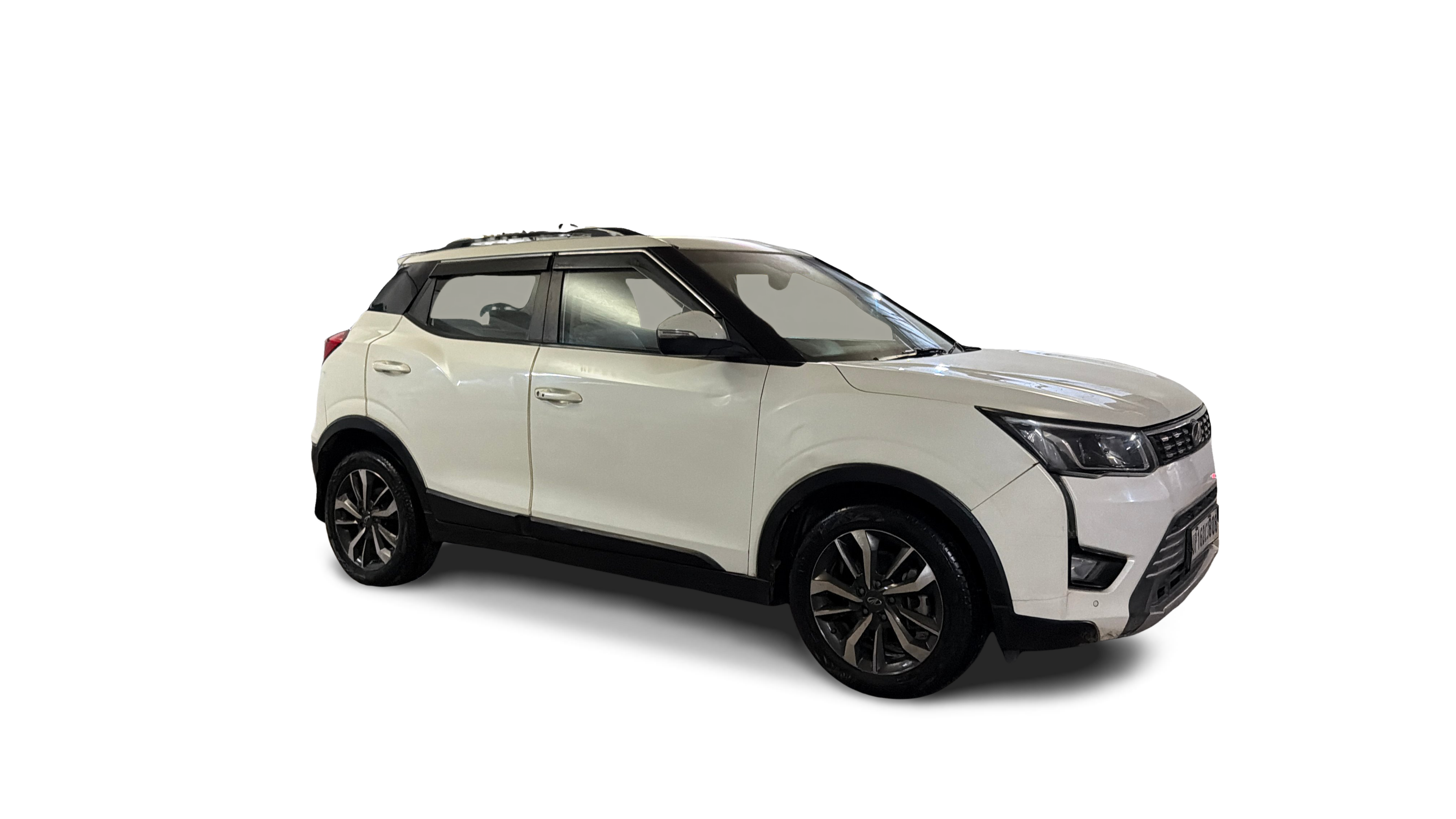 2022 Mahindra XUV300 - SUV - Diesel - Automatic - ₹7.52 lakh