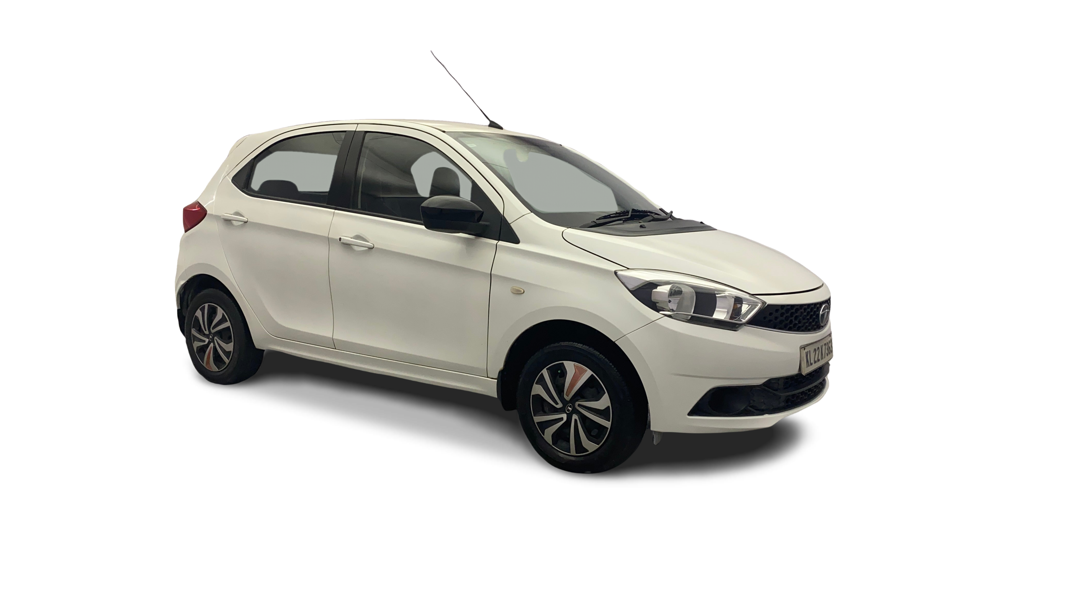 Tata Tiago-img
