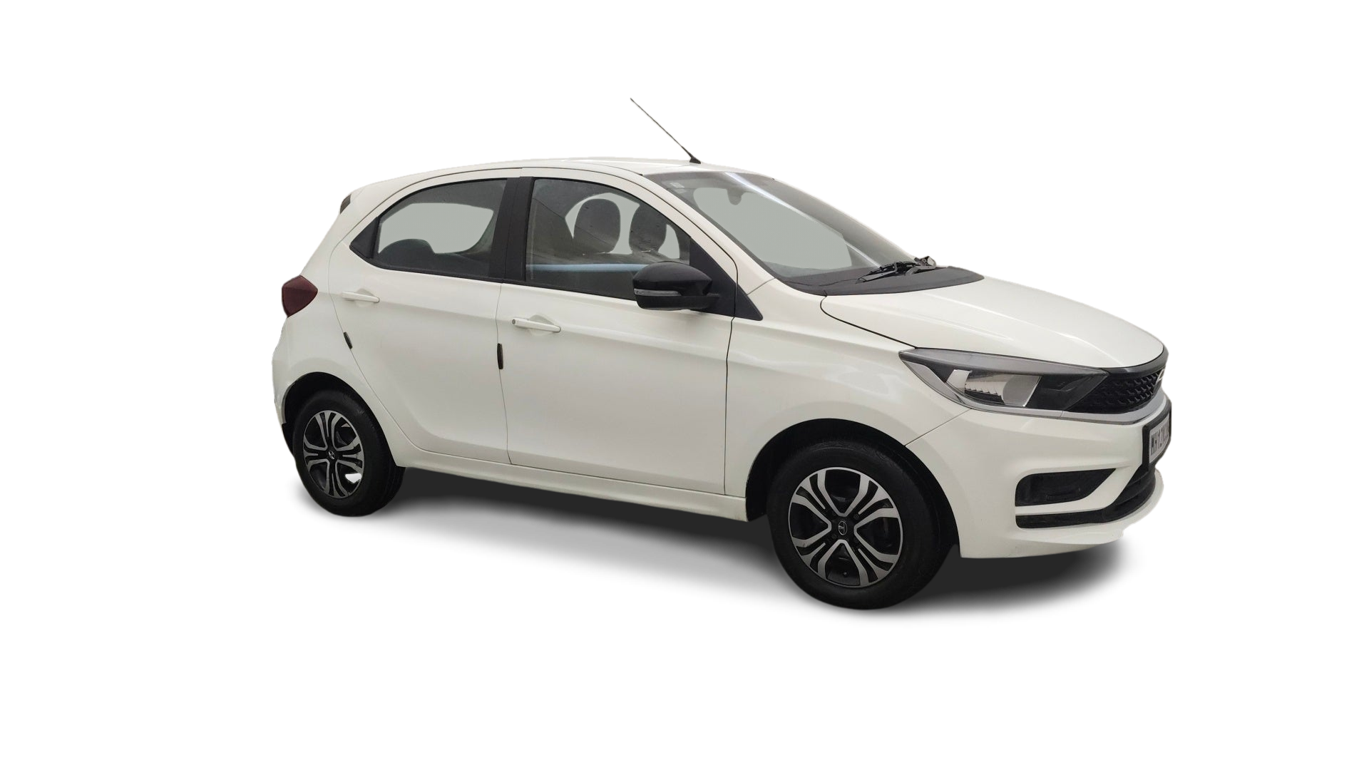 Tata Tiago-img