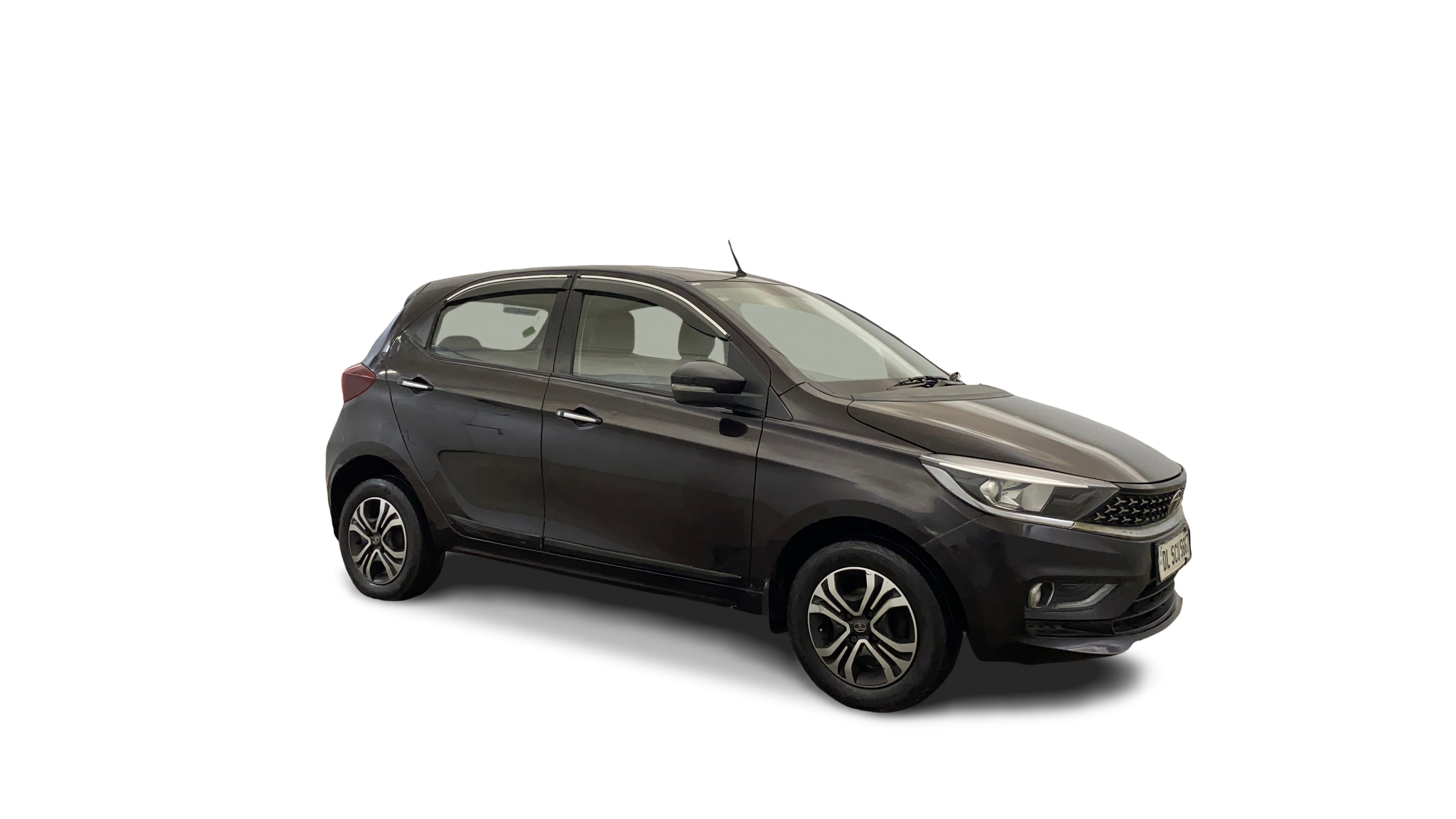 Tata Tiago-img