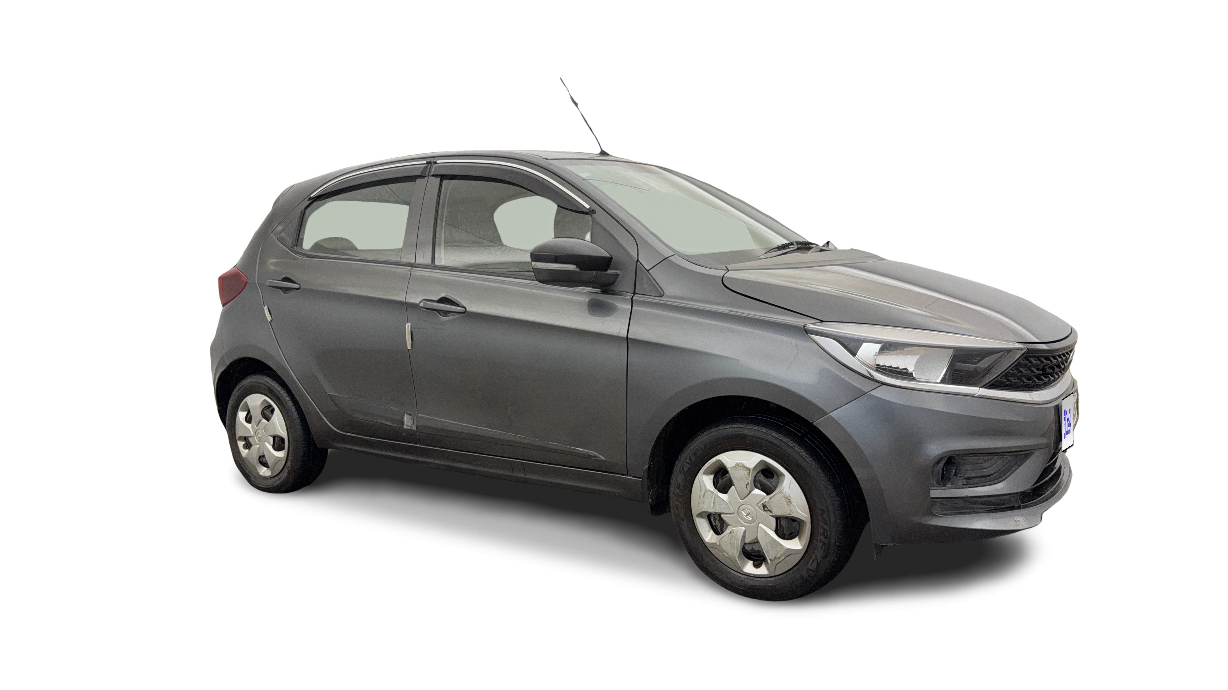2022 Tata Tiago - Hatchback - Petrol - Manual - ₹3.50 lakh