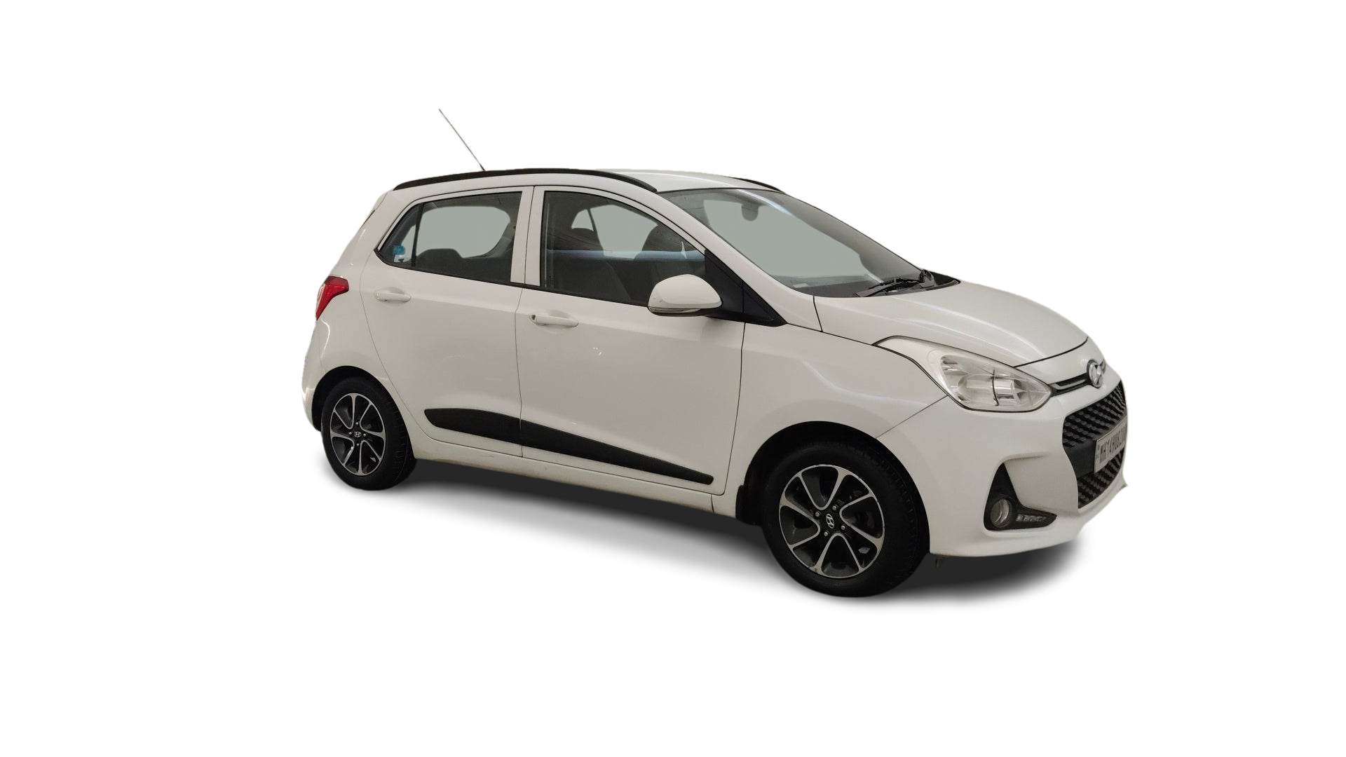 2017 Hyundai Grand i10 - Hatchback - CNG - Automatic - ₹4.20 lakh