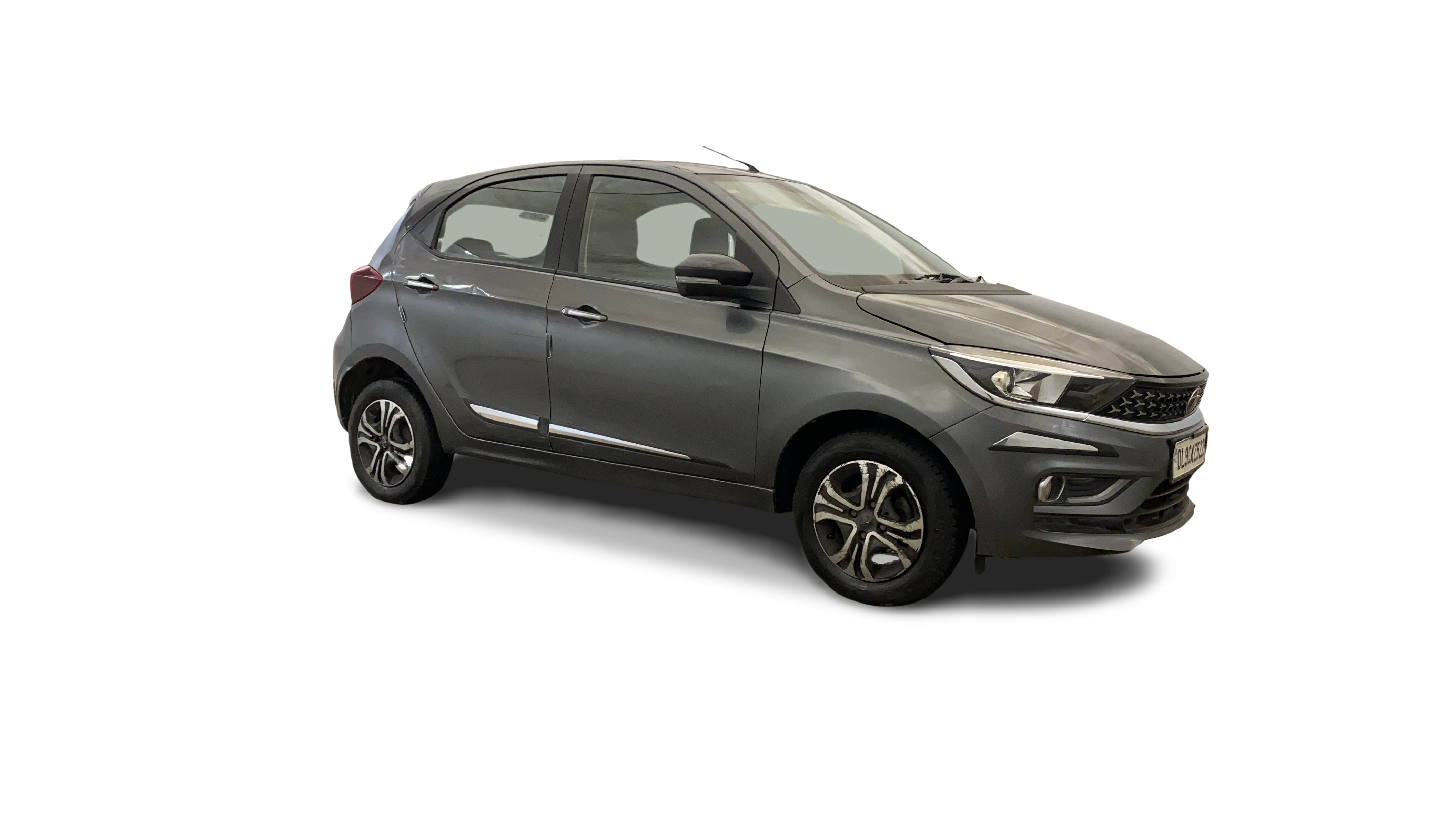 Tata Tiago-img