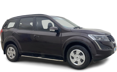 Mahindra XUV500-img