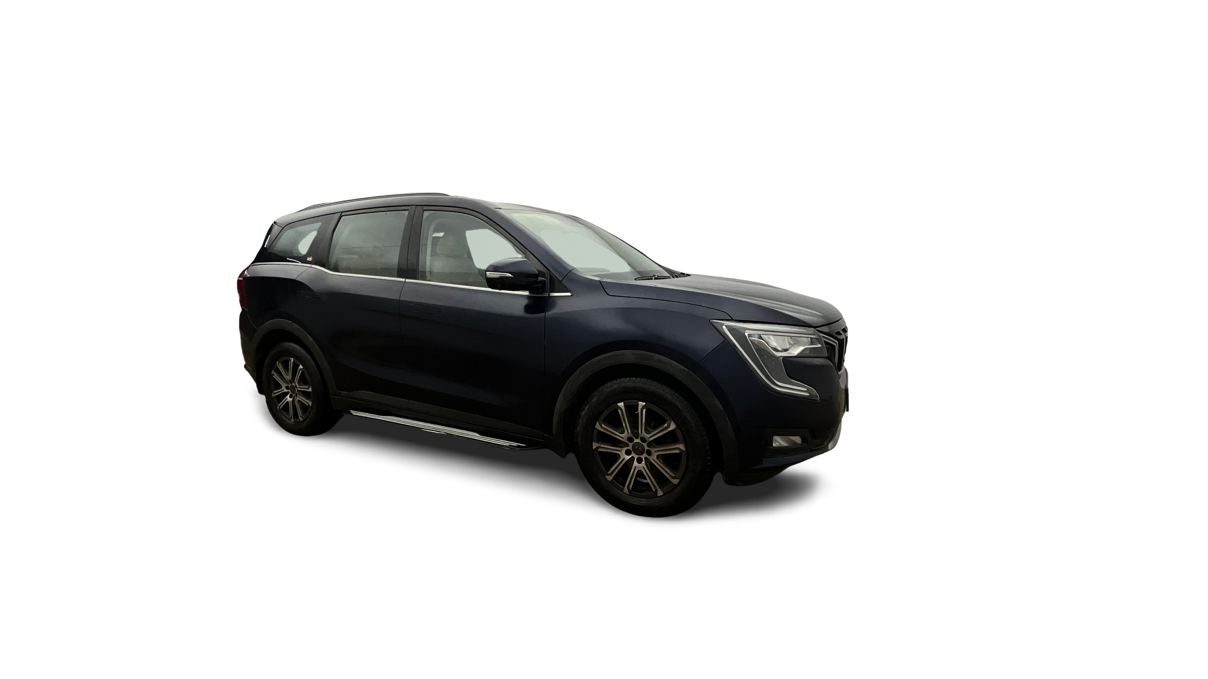 2022 Mahindra XUV700 - SUV - Petrol - Automatic - ₹14.18 lakh