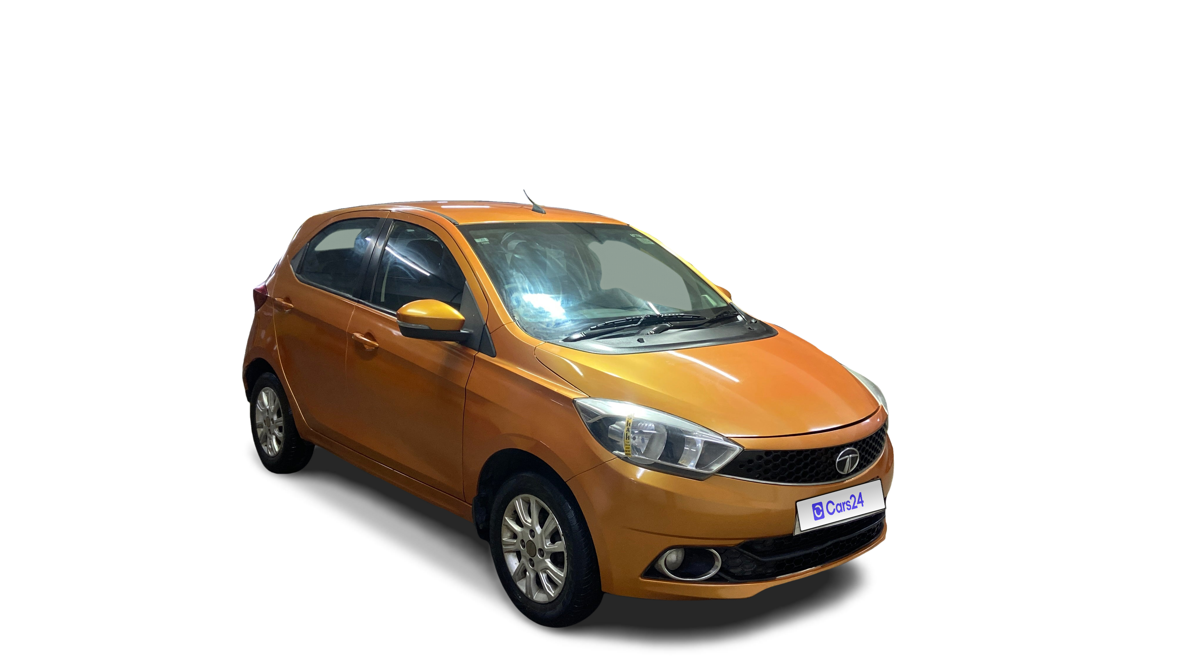 2017 Tata Tiago - Hatchback - Petrol - Manual - ₹2.95 lakh