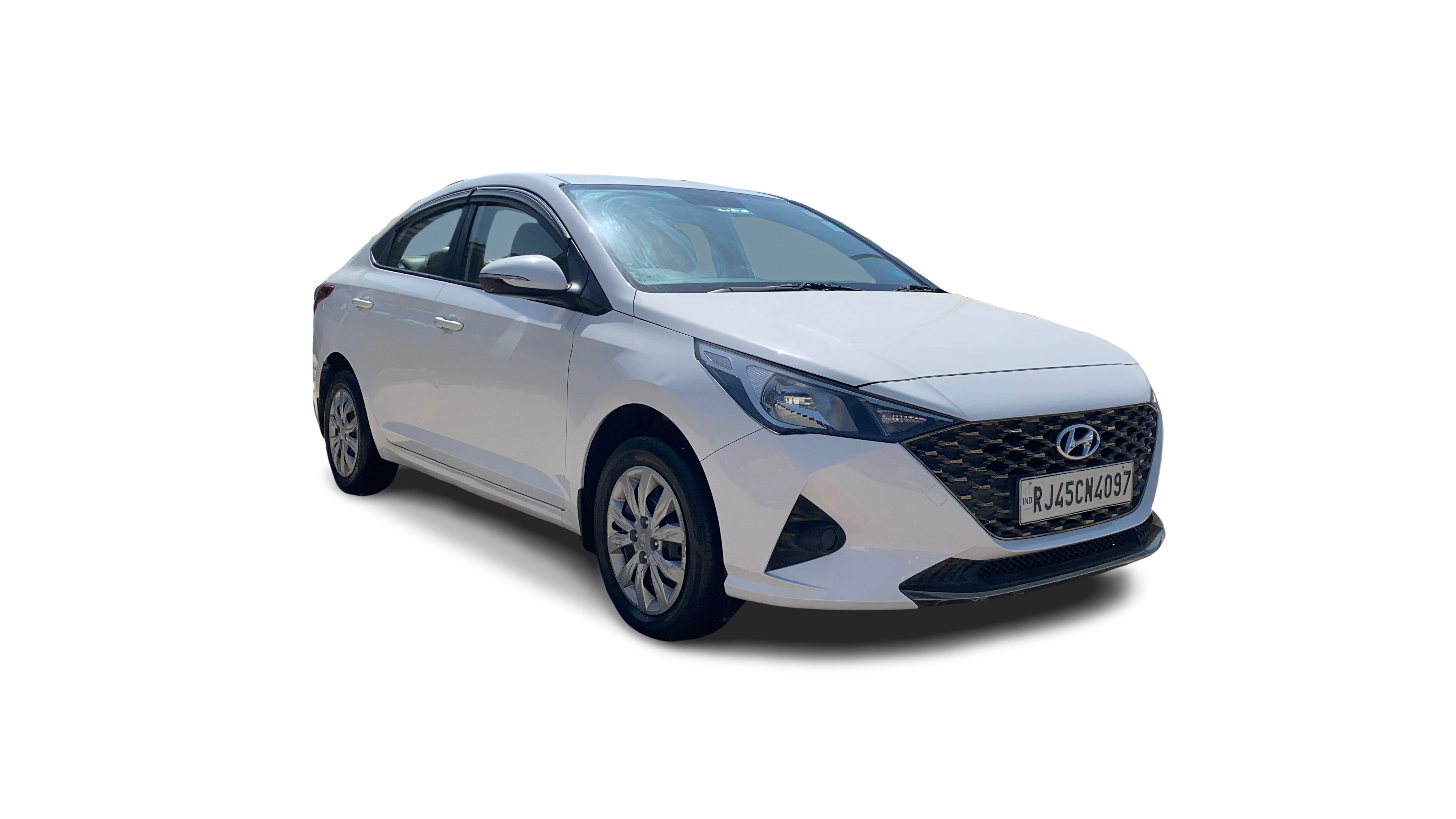 Hyundai Verna-img