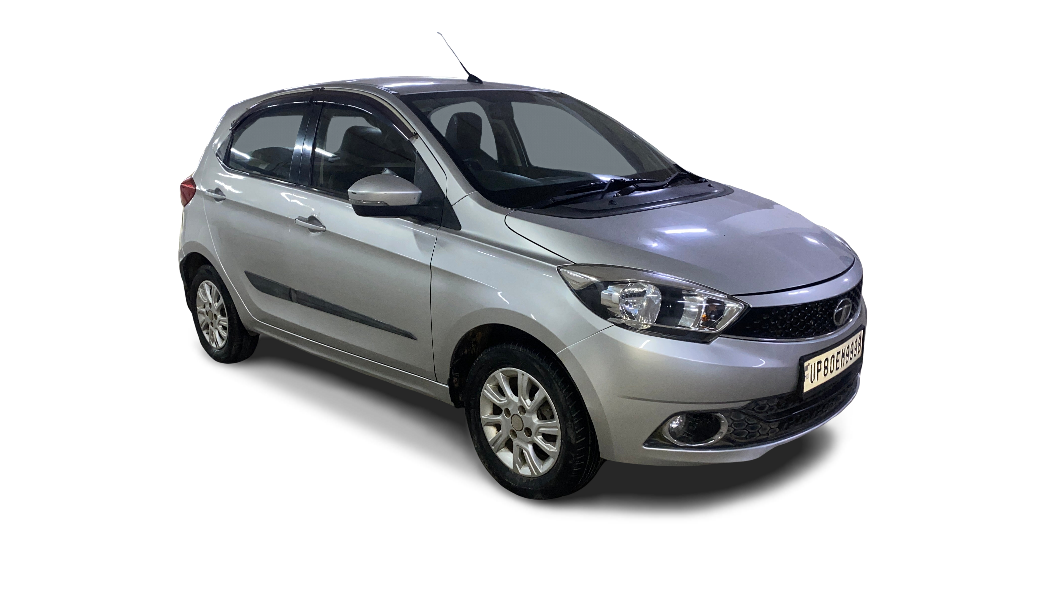 Tata Tiago-img