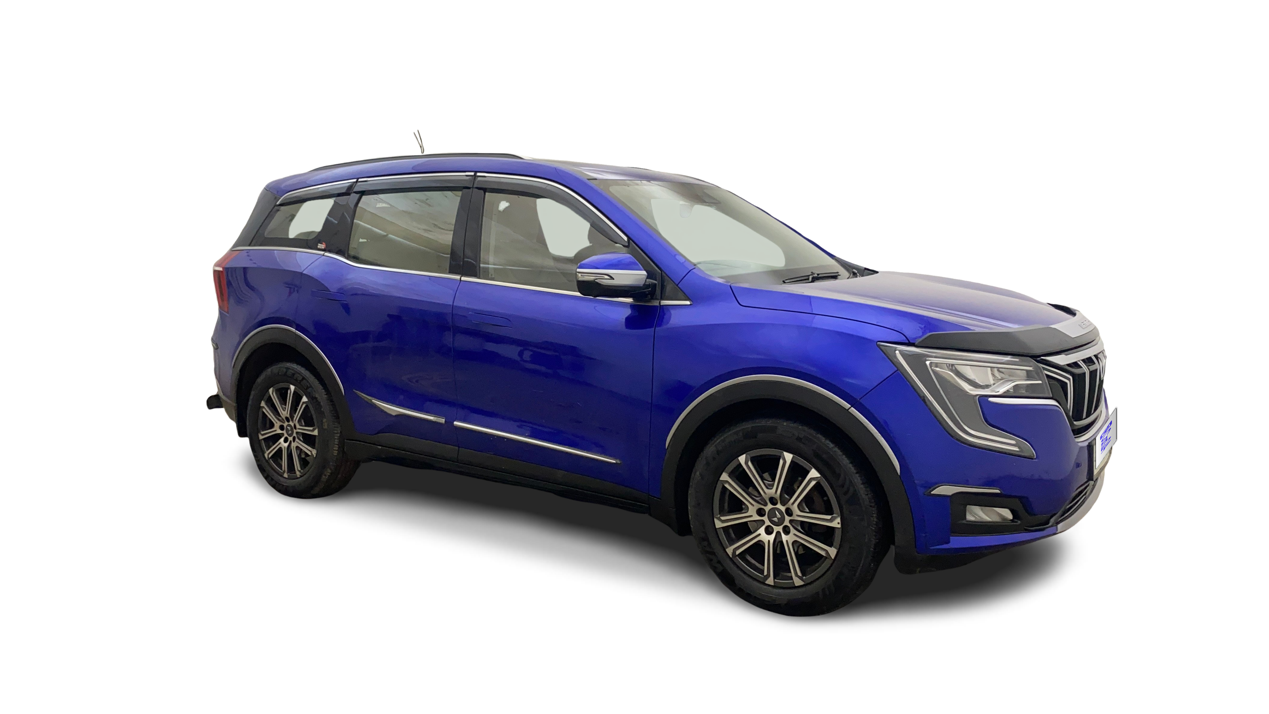 2021 Mahindra XUV700 - SUV - Petrol - Automatic - ₹15.85 lakh