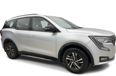 Mahindra XUV700-img