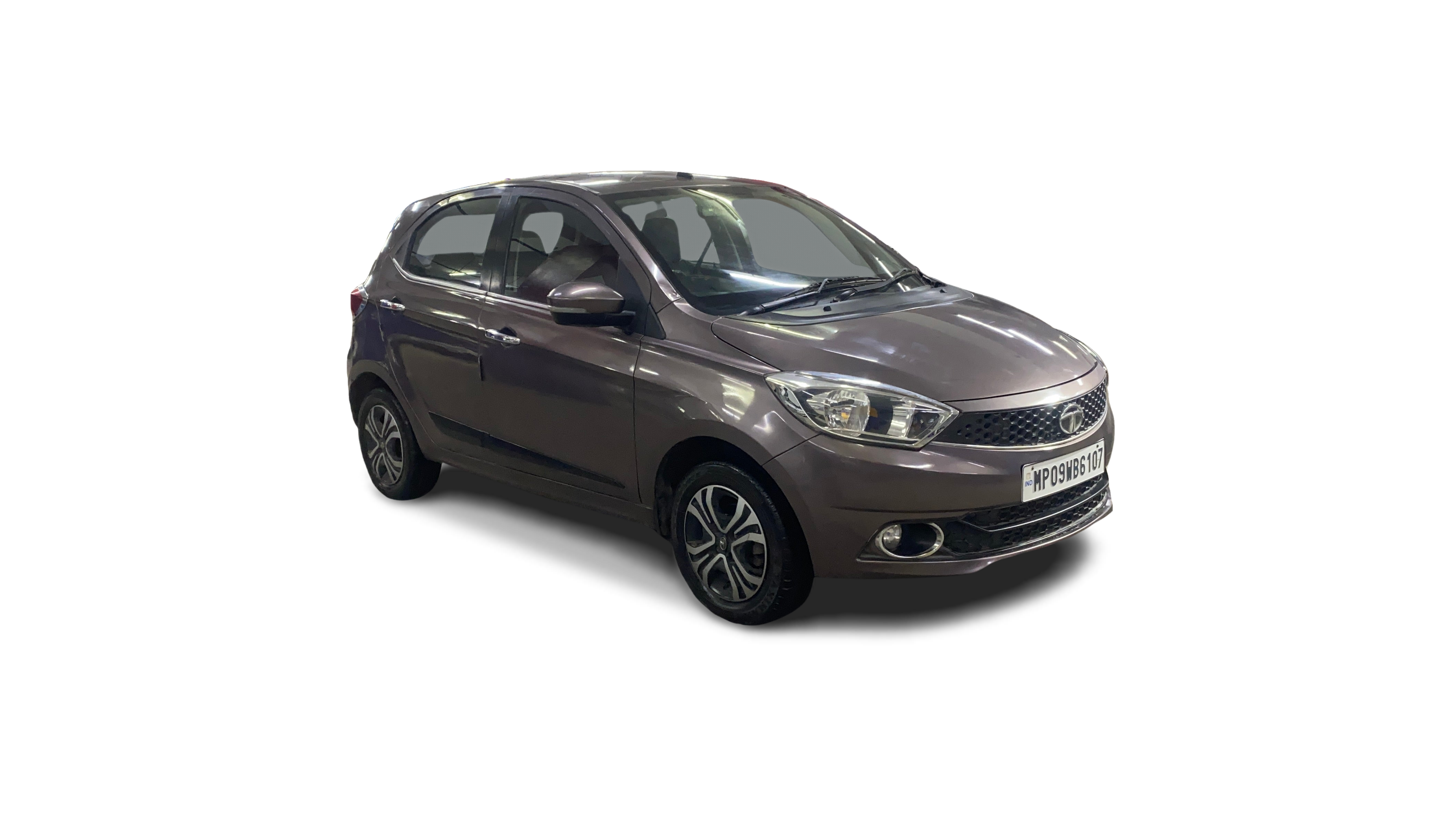 Tata Tiago-img