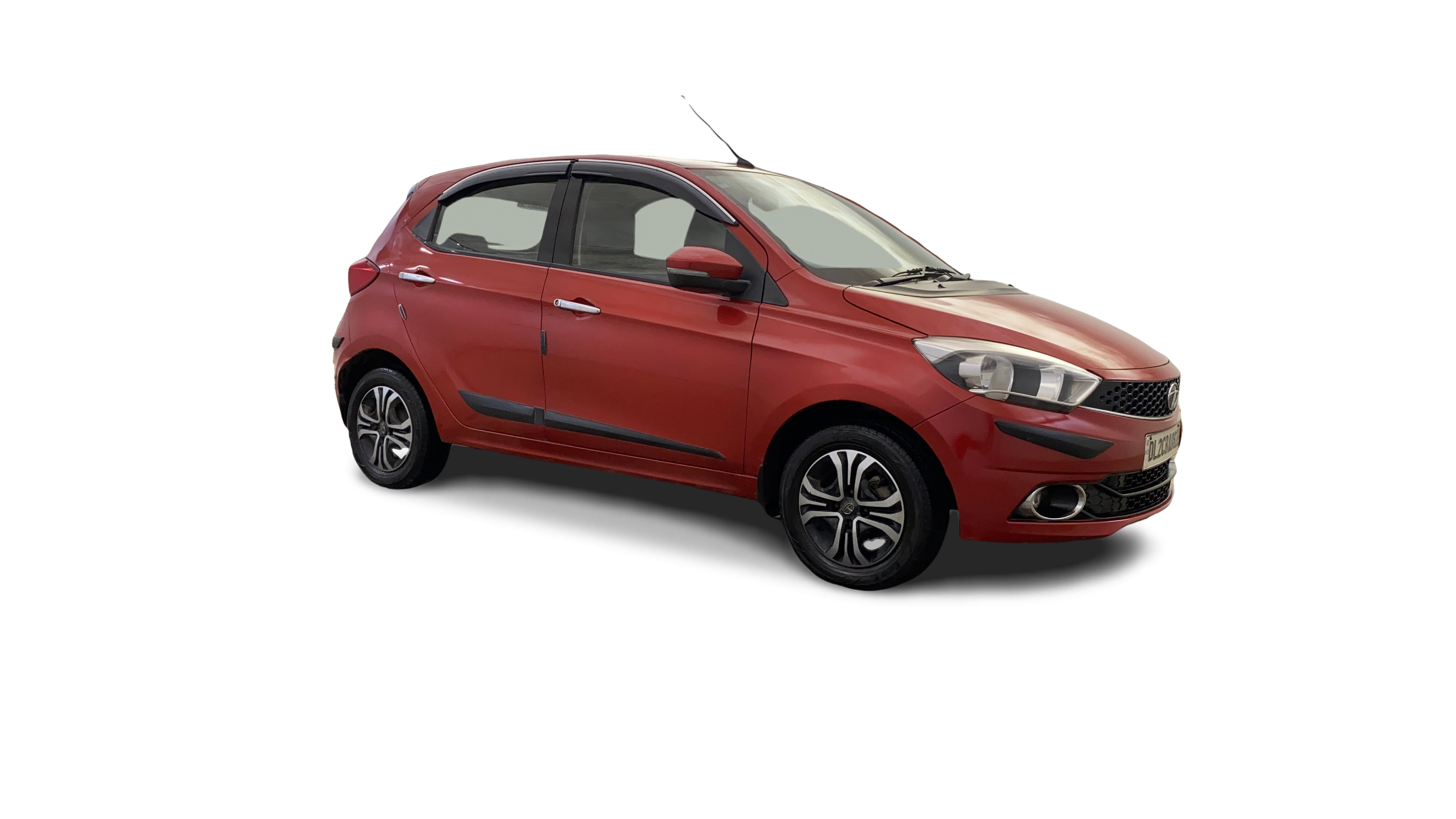Tata Tiago-img