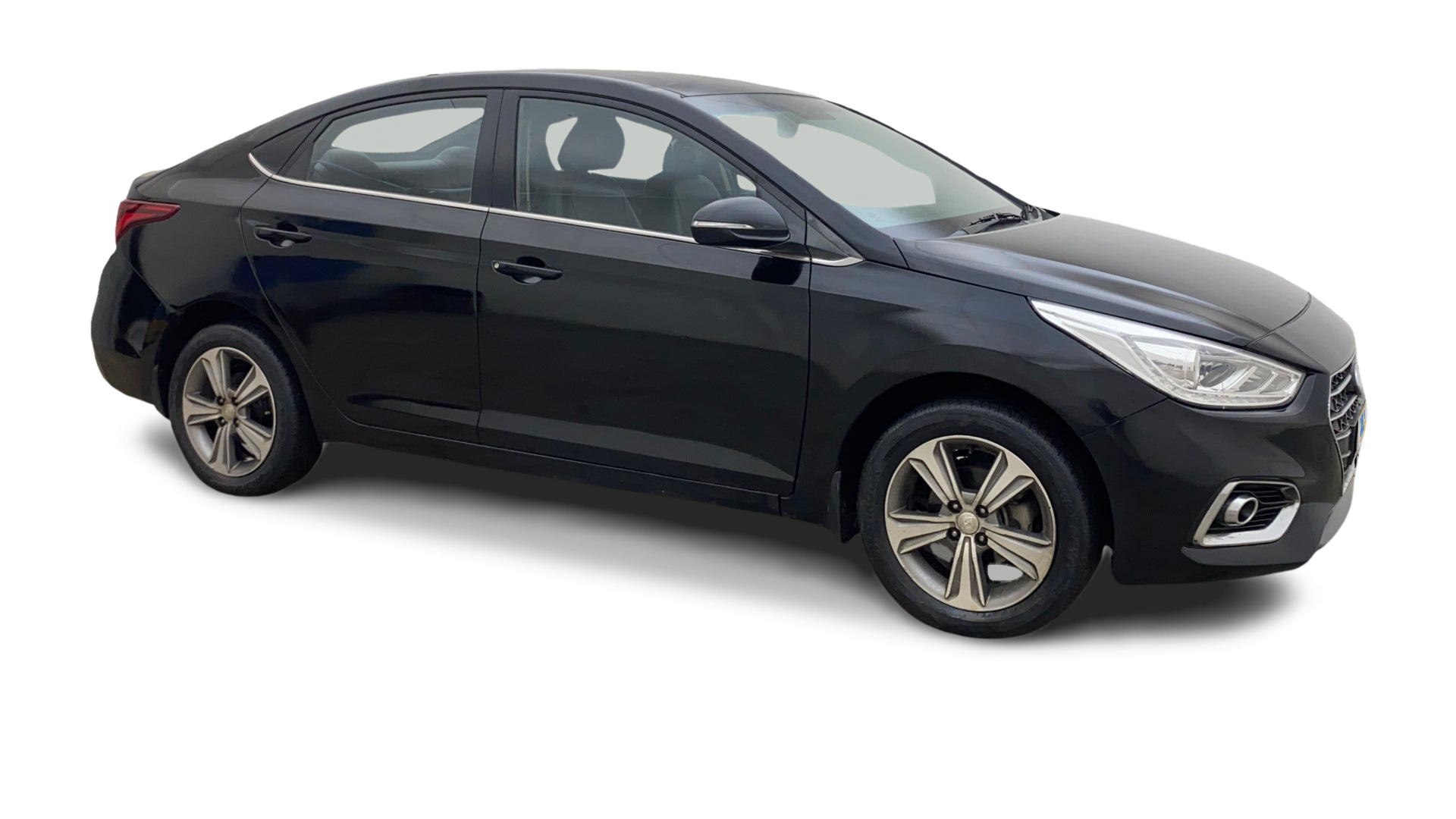 Hyundai Verna-img