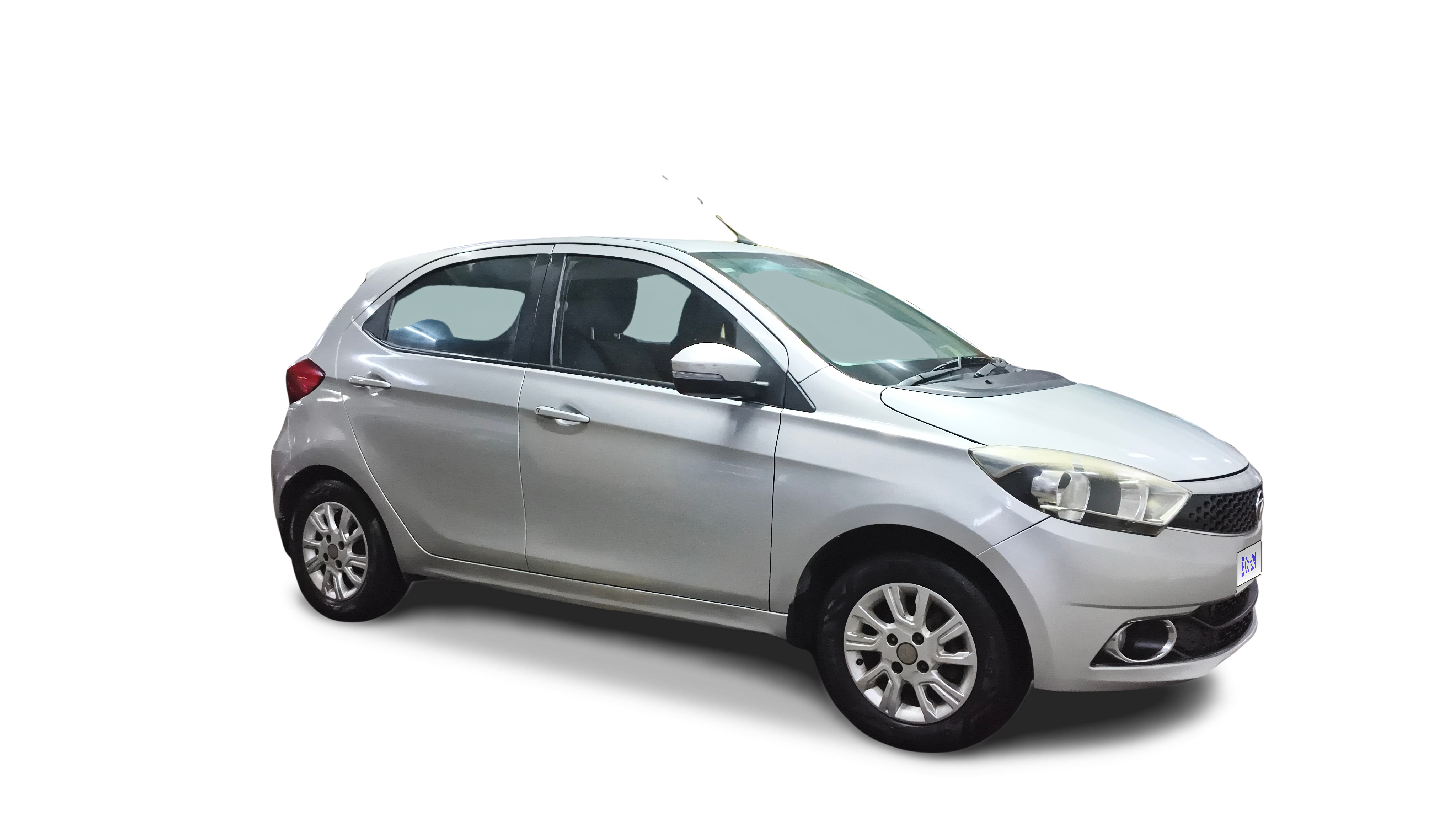 2018 Tata Tiago - Hatchback - CNG - Manual - ₹3.25 lakh